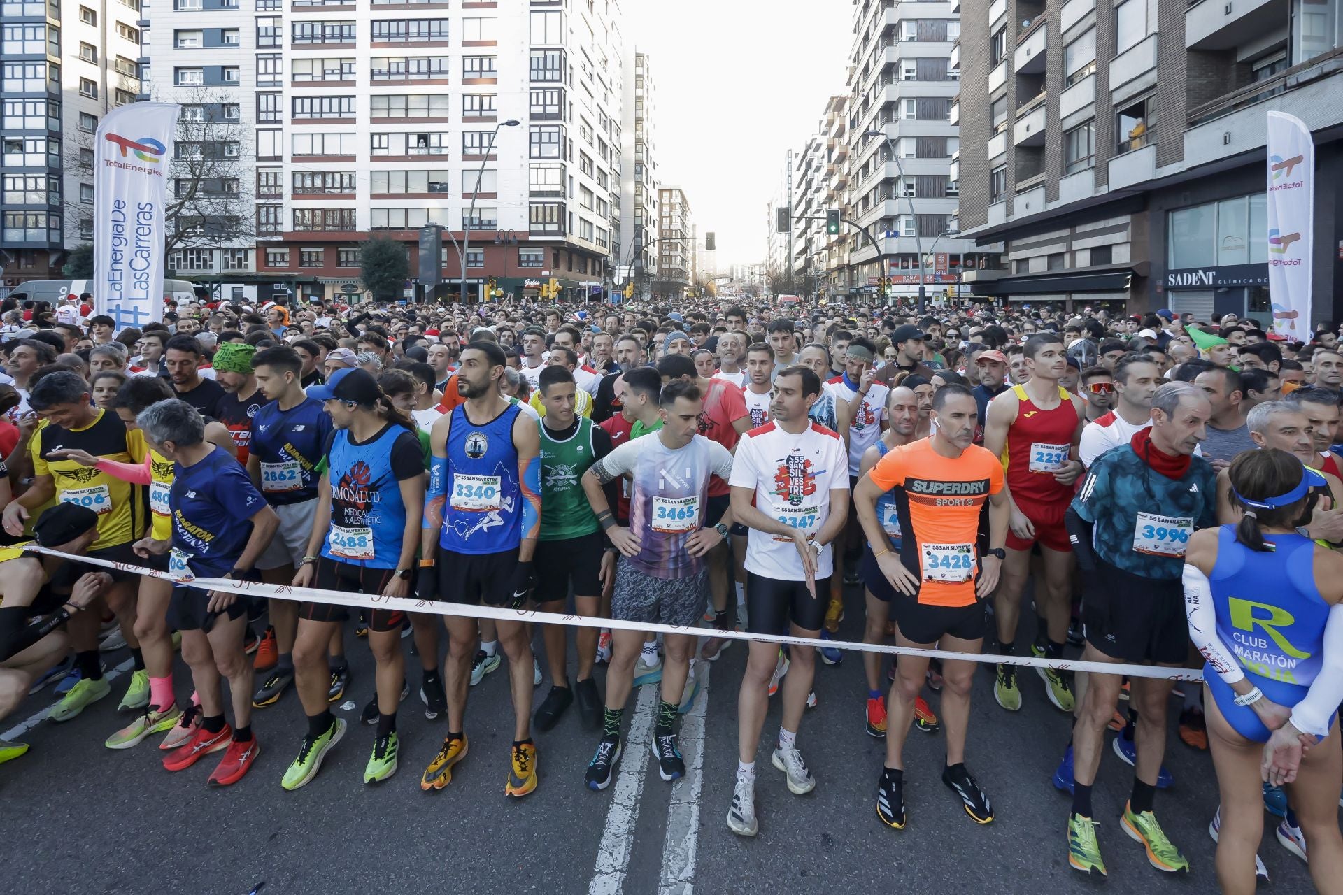 La San Silvestre vuela por las calles de Gijón