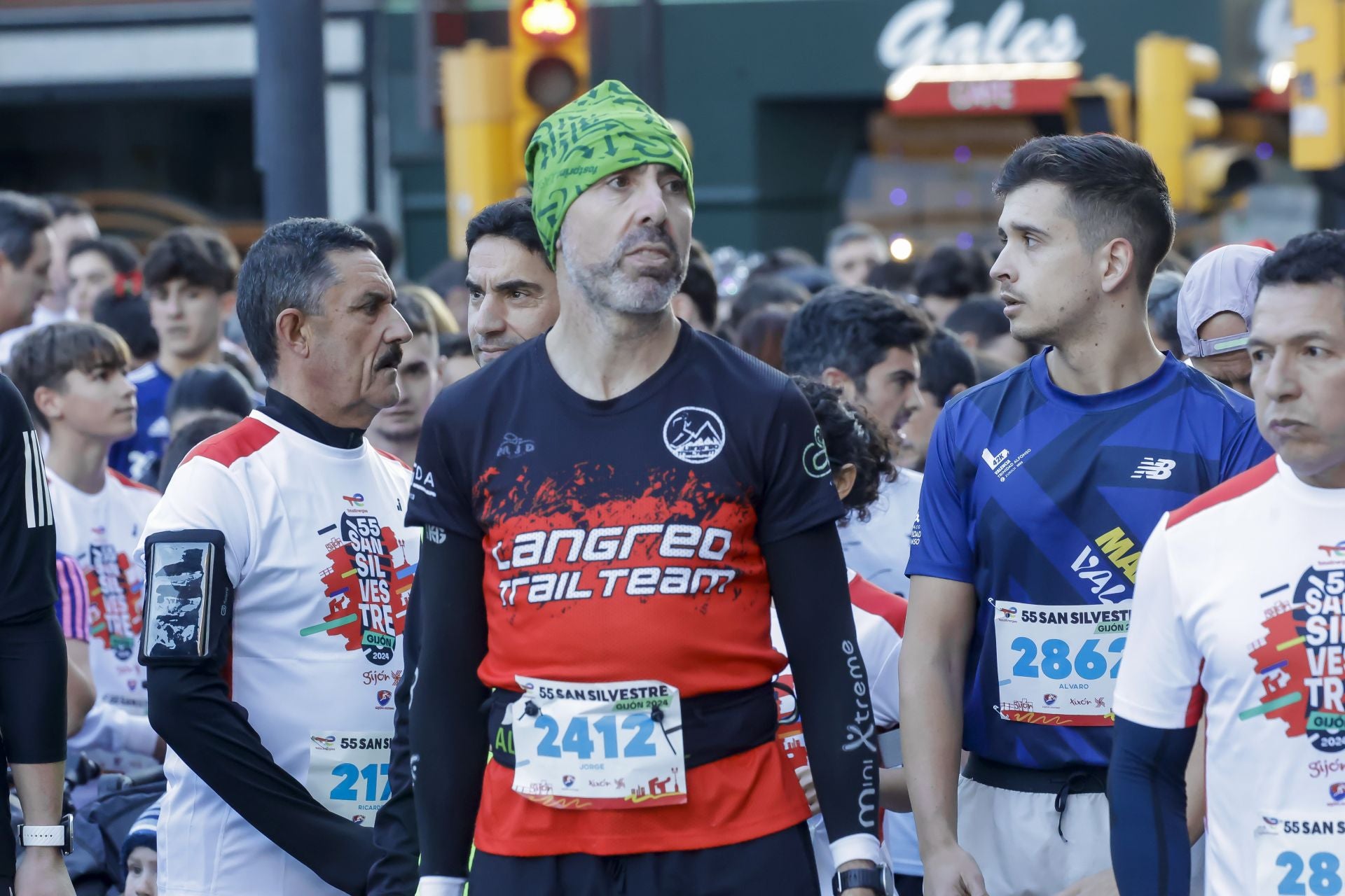 La San Silvestre vuela por las calles de Gijón