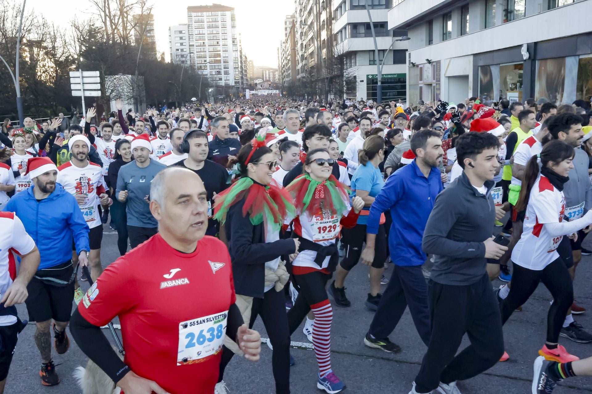 La San Silvestre vuela por las calles de Gijón