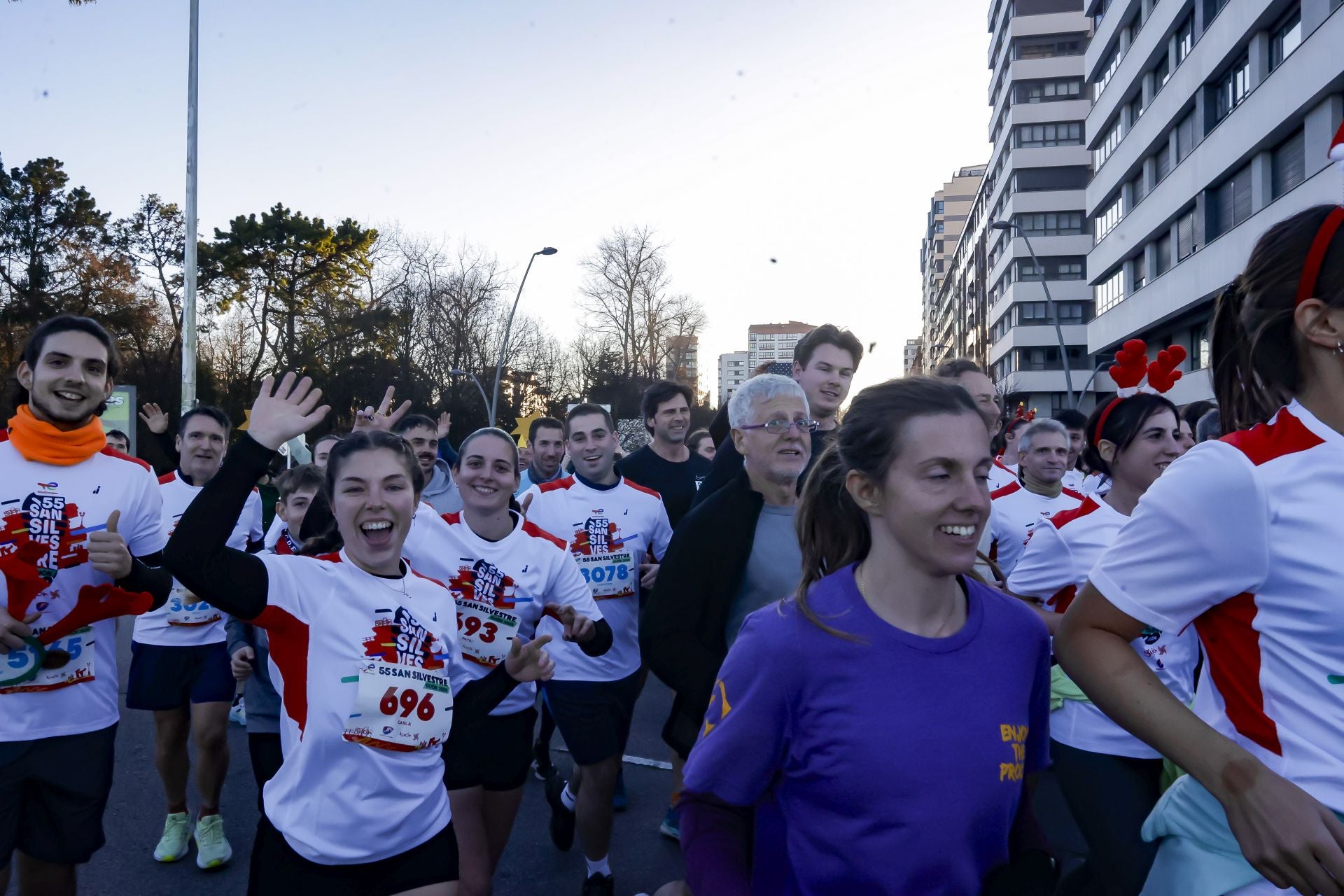 La San Silvestre vuela por las calles de Gijón