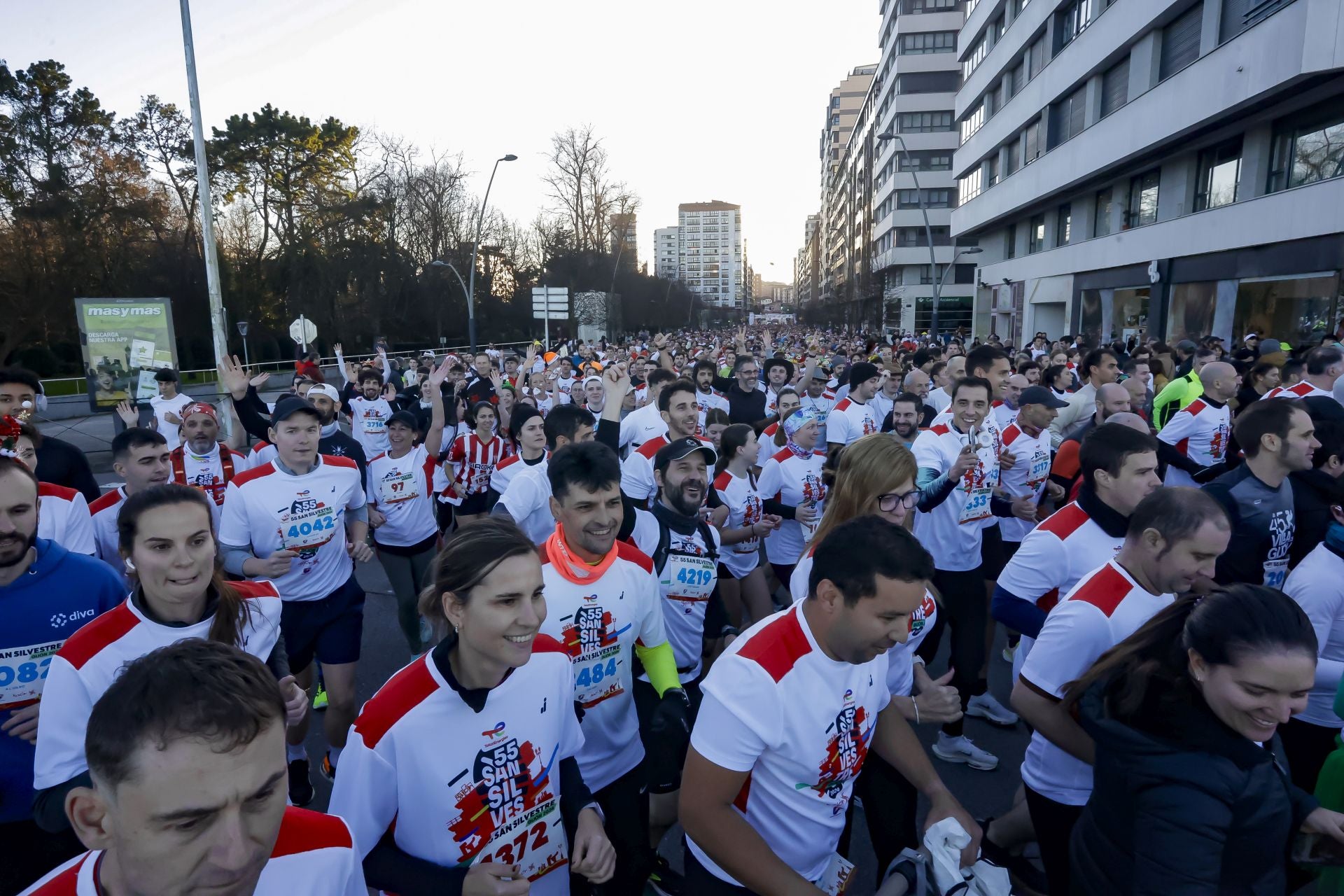 La San Silvestre vuela por las calles de Gijón