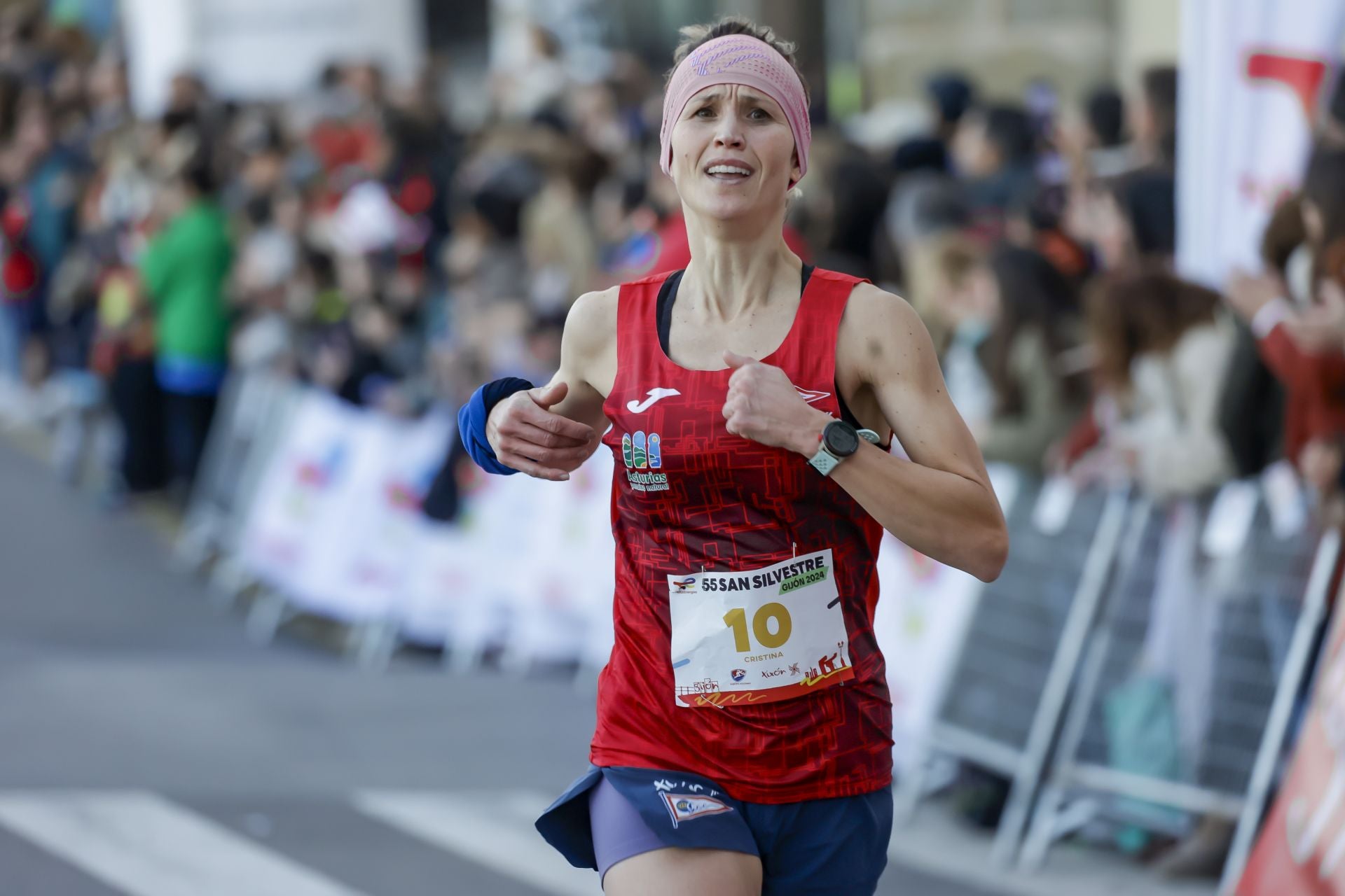 La San Silvestre vuela por las calles de Gijón