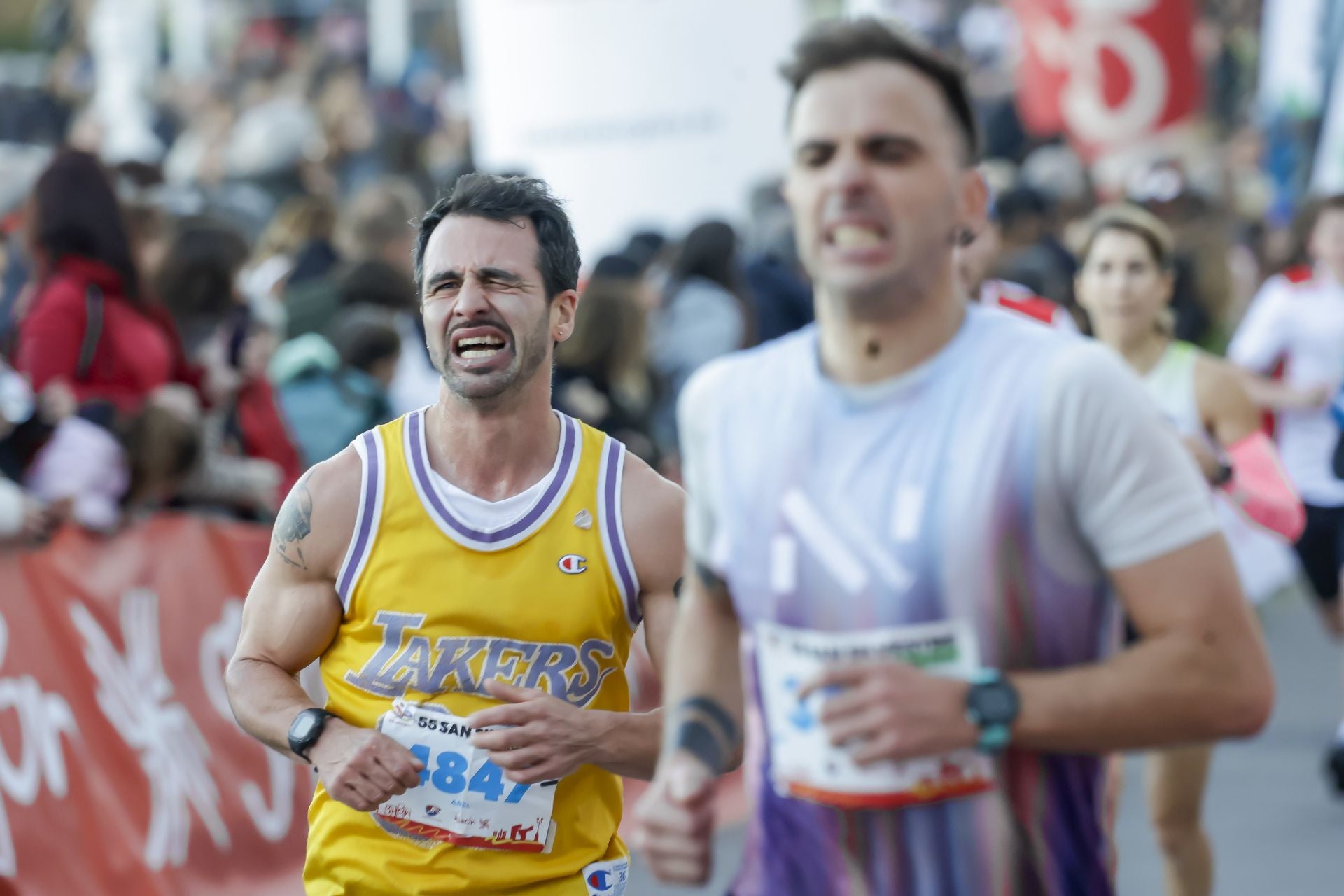 La San Silvestre vuela por las calles de Gijón