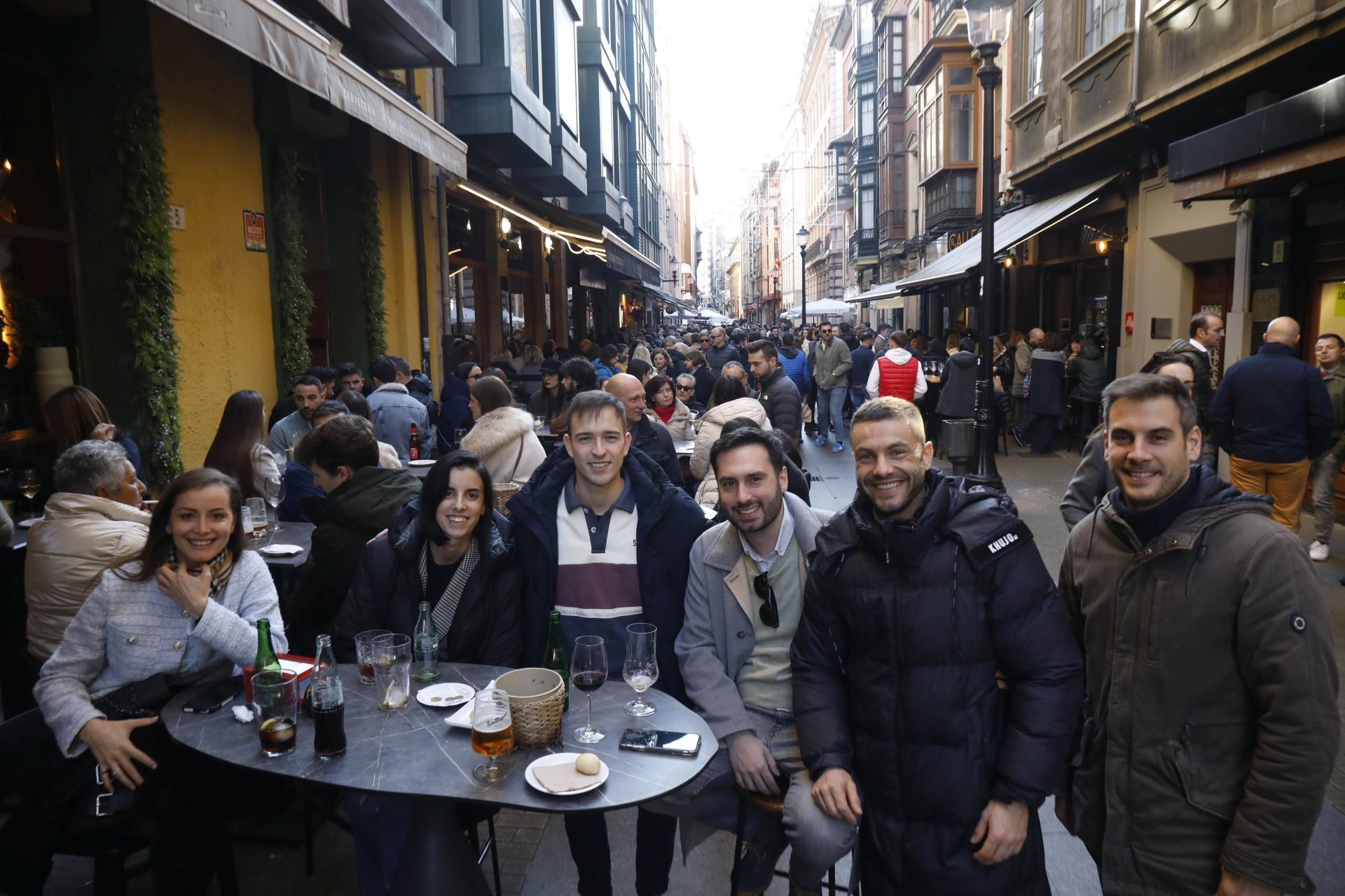 Asturias, de terraceo para brindar por el nuevo año