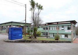 La entrada al Colegio de Educación Especial de Latores.