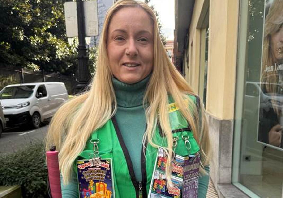 La vendedora de ONCE Joana García García es quien ha dado este premio de 371.655,70 euros, con un boleto del 'Eurojackpot' que ha comercializado desde su quiosco situado en la calle Valentín Masip.