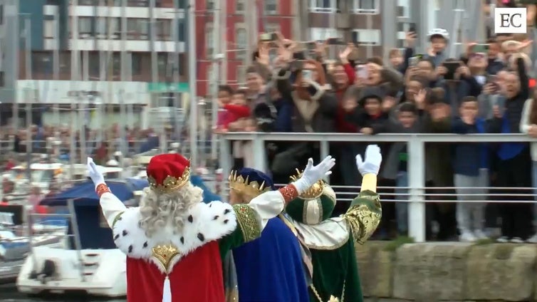 Así fue la llegada de los Reyes Magos a Gijón