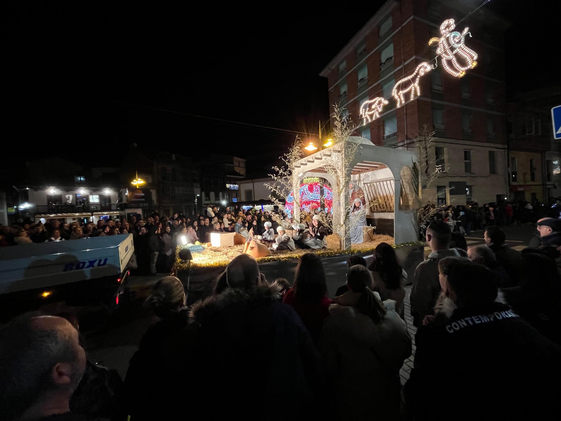Cabalgatas de oriente a occidente: las imágenes de los Reyes Magos a su paso por Asturias