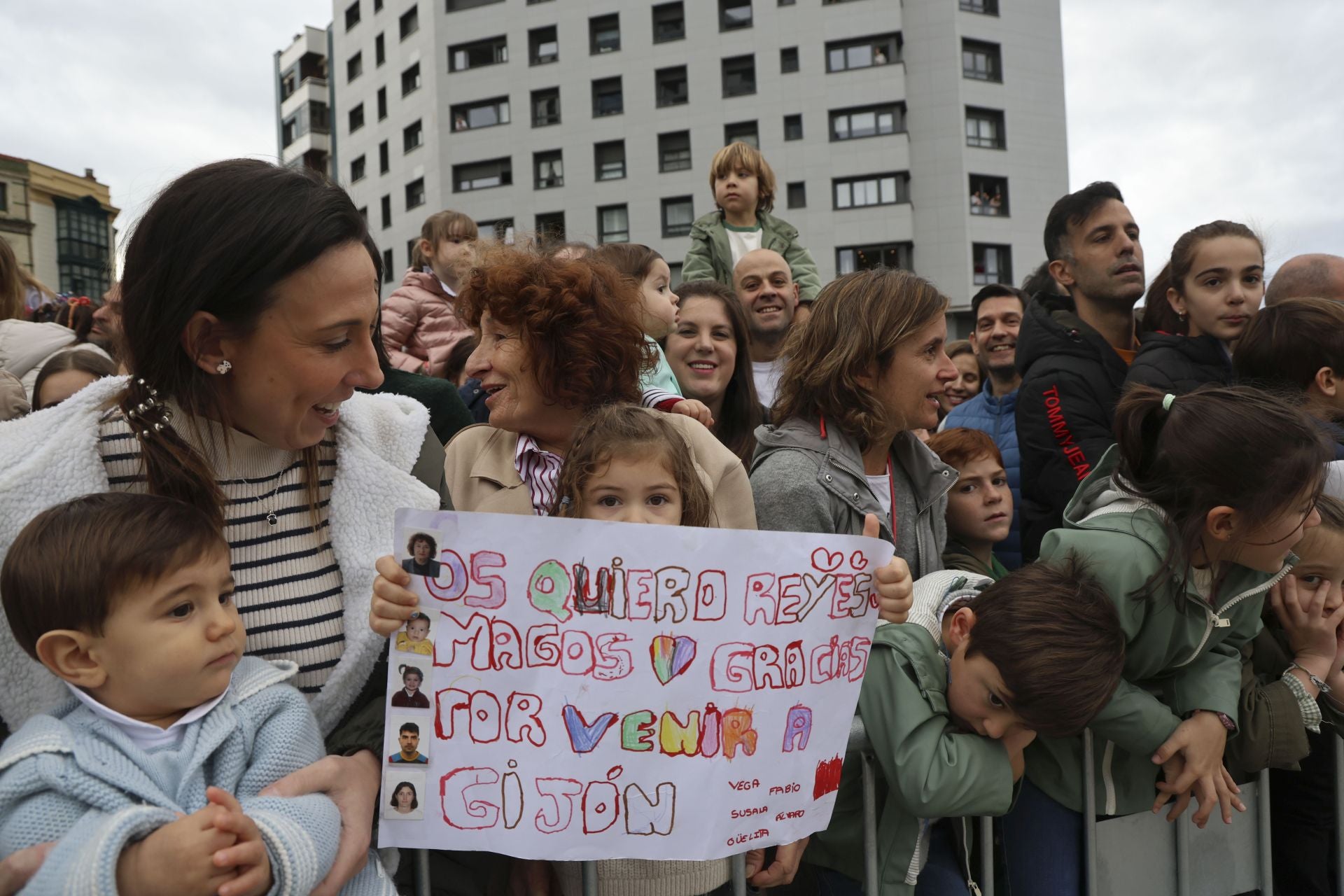 Las imágenes de la llegada de los Reyes Magos a Gijón