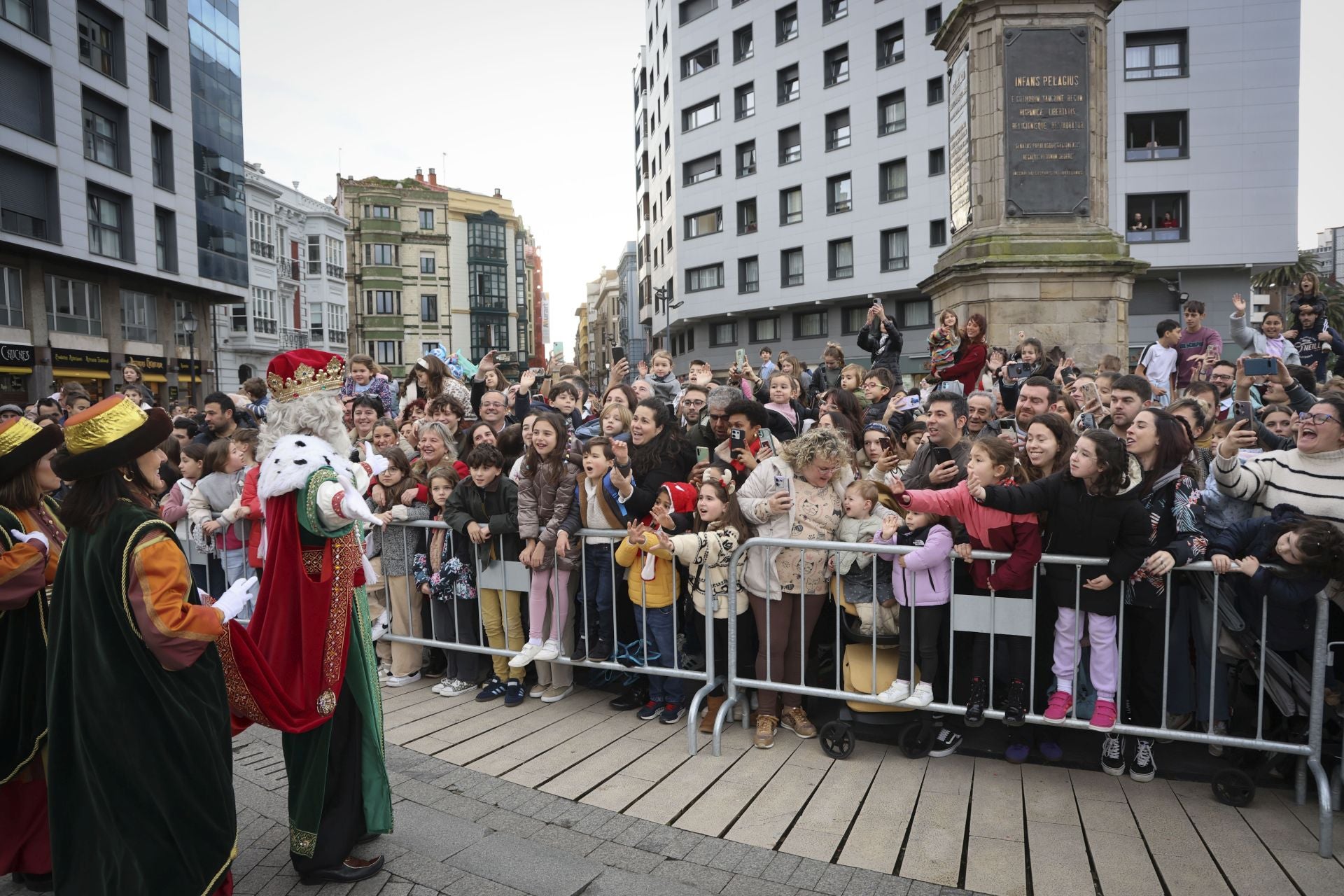 Las imágenes de la llegada de los Reyes Magos a Gijón