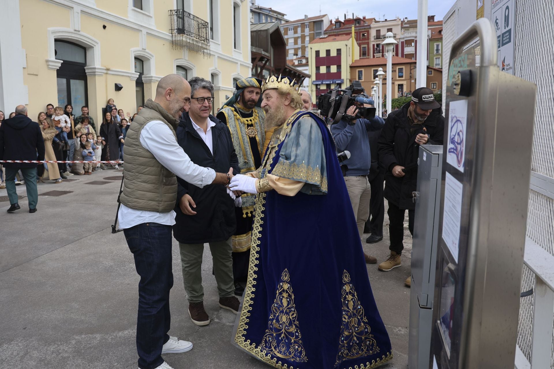 Las imágenes de la llegada de los Reyes Magos a Gijón