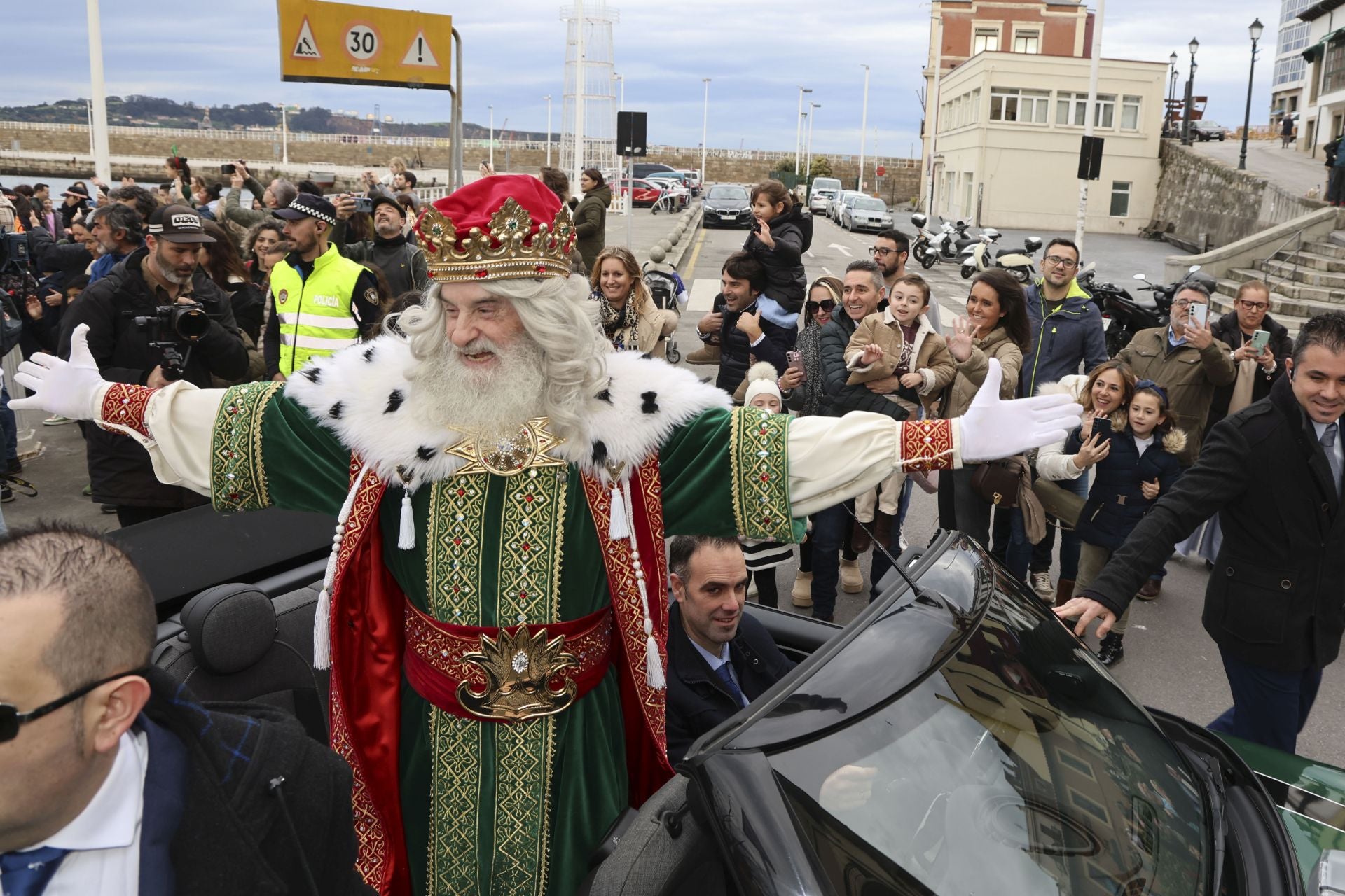 Las imágenes de la llegada de los Reyes Magos a Gijón