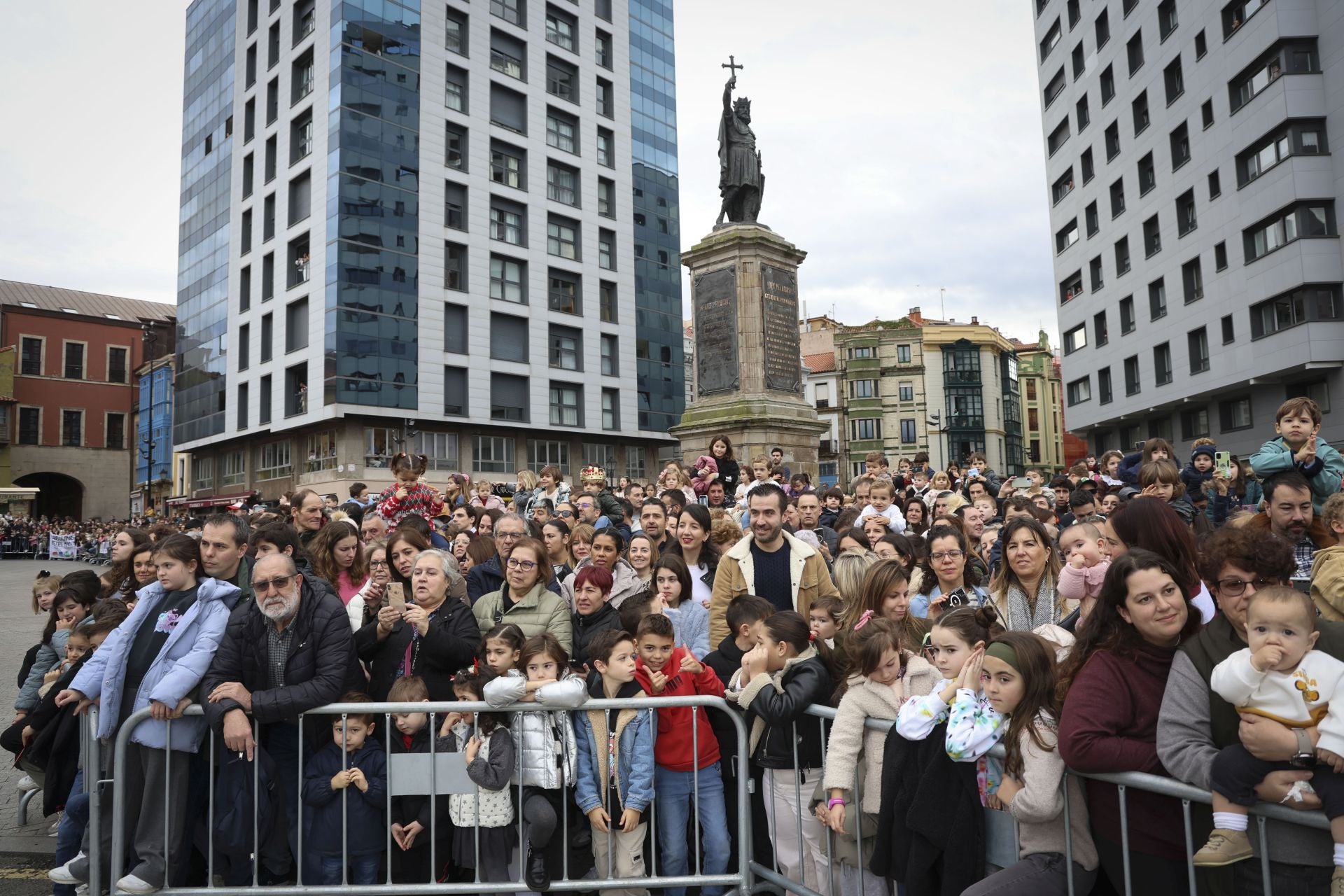 Las imágenes de la llegada de los Reyes Magos a Gijón