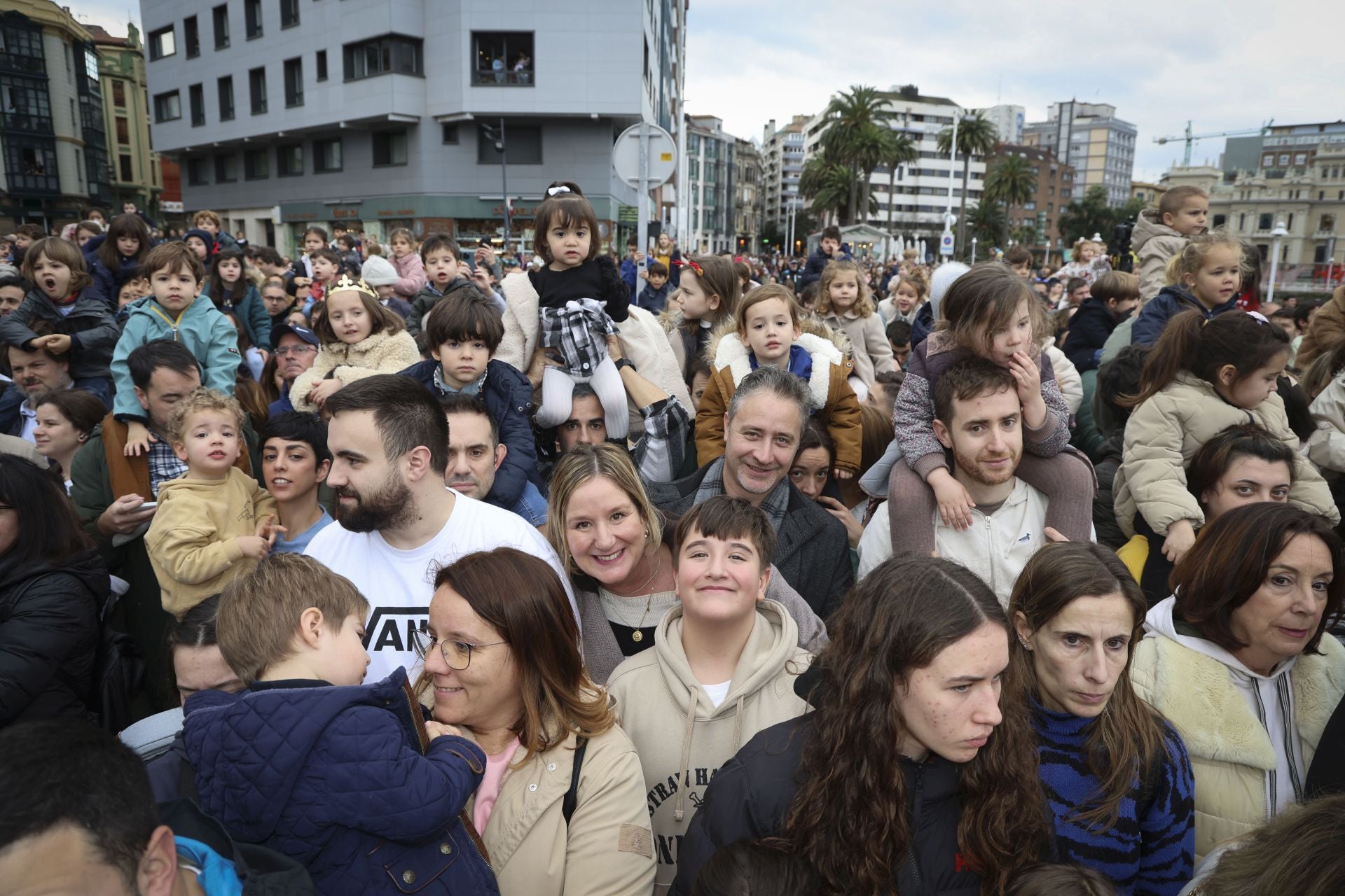 Las imágenes de la llegada de los Reyes Magos a Gijón