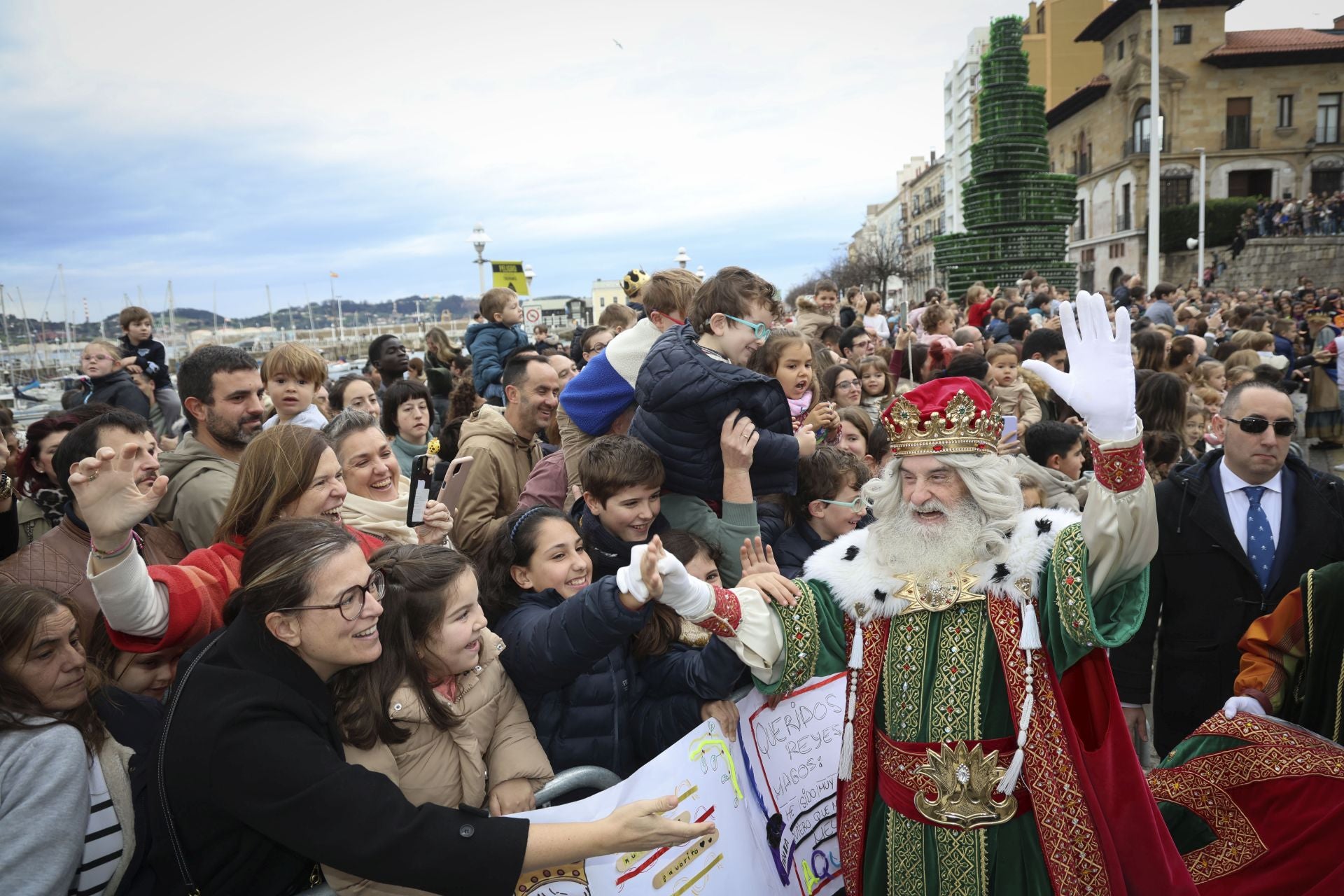 Las imágenes de la llegada de los Reyes Magos a Gijón