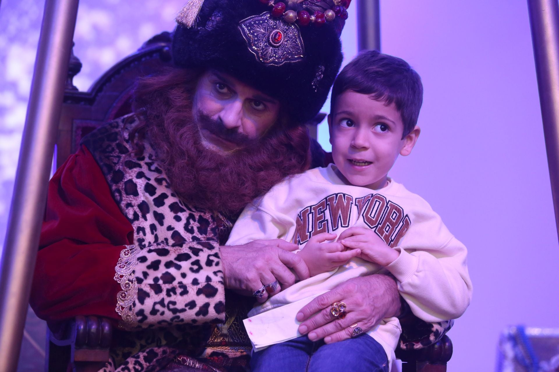 En imágenes: recepción de los Reyes Magos a los niños de Oviedo