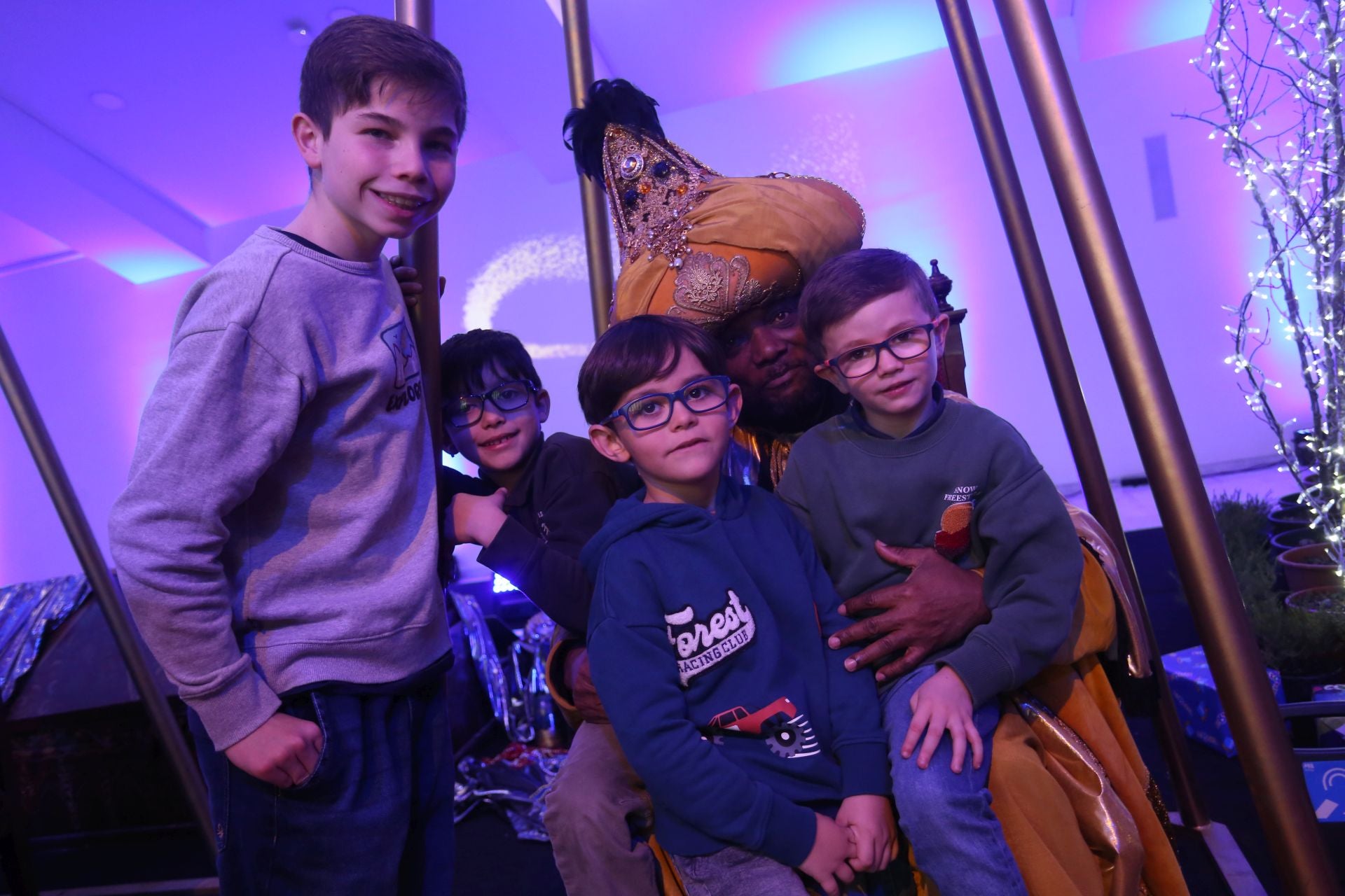 En imágenes: recepción de los Reyes Magos a los niños de Oviedo