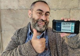 Miguel Ángel Alonso Treceño, trabajador de la administración de Avilés que ha vendido el tercer premio del Niño.