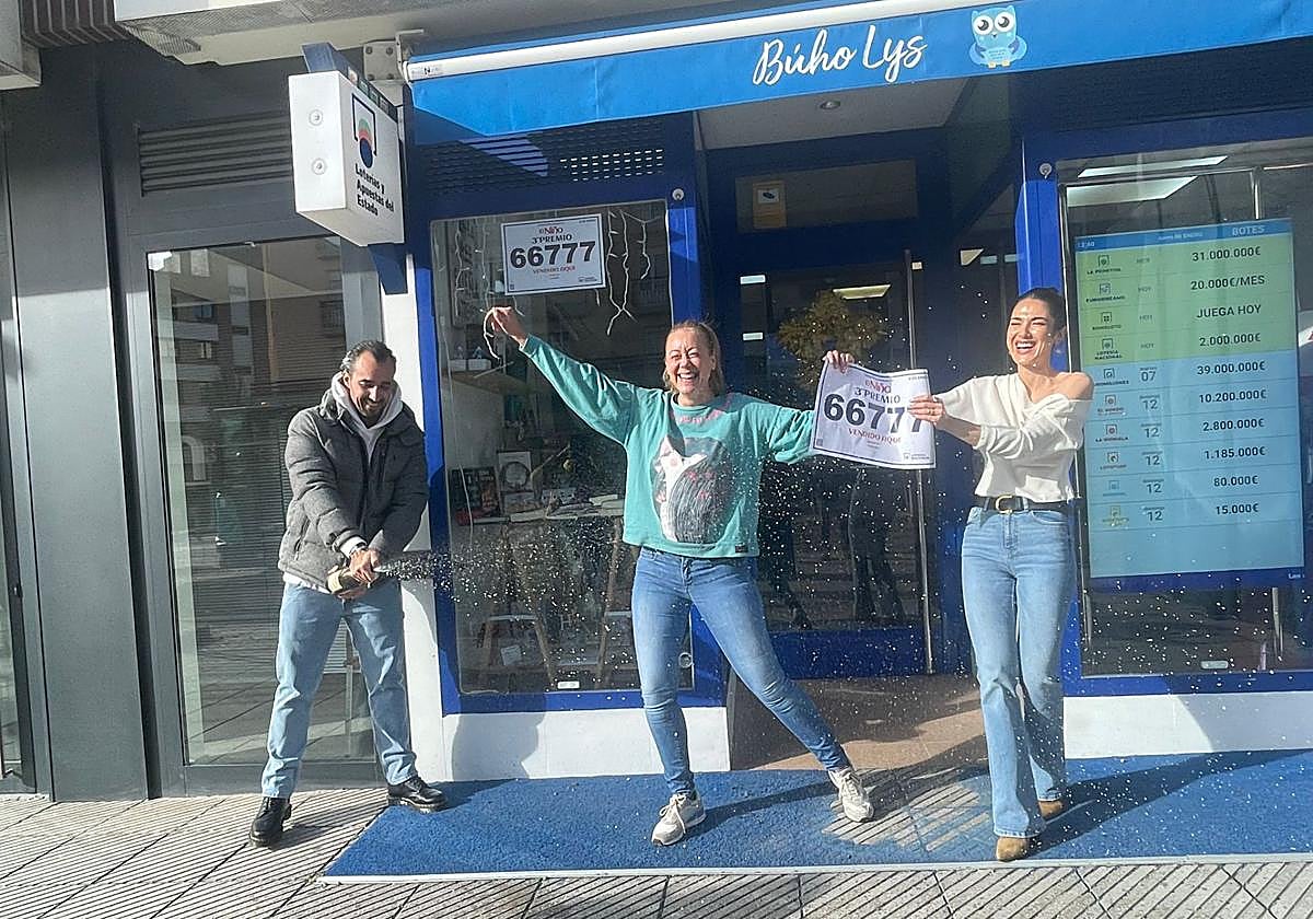 La región se queda con varios décimos dotados con el segundo y el tercer premio del Sorteo Extraordinario de la Lotería del Niño.