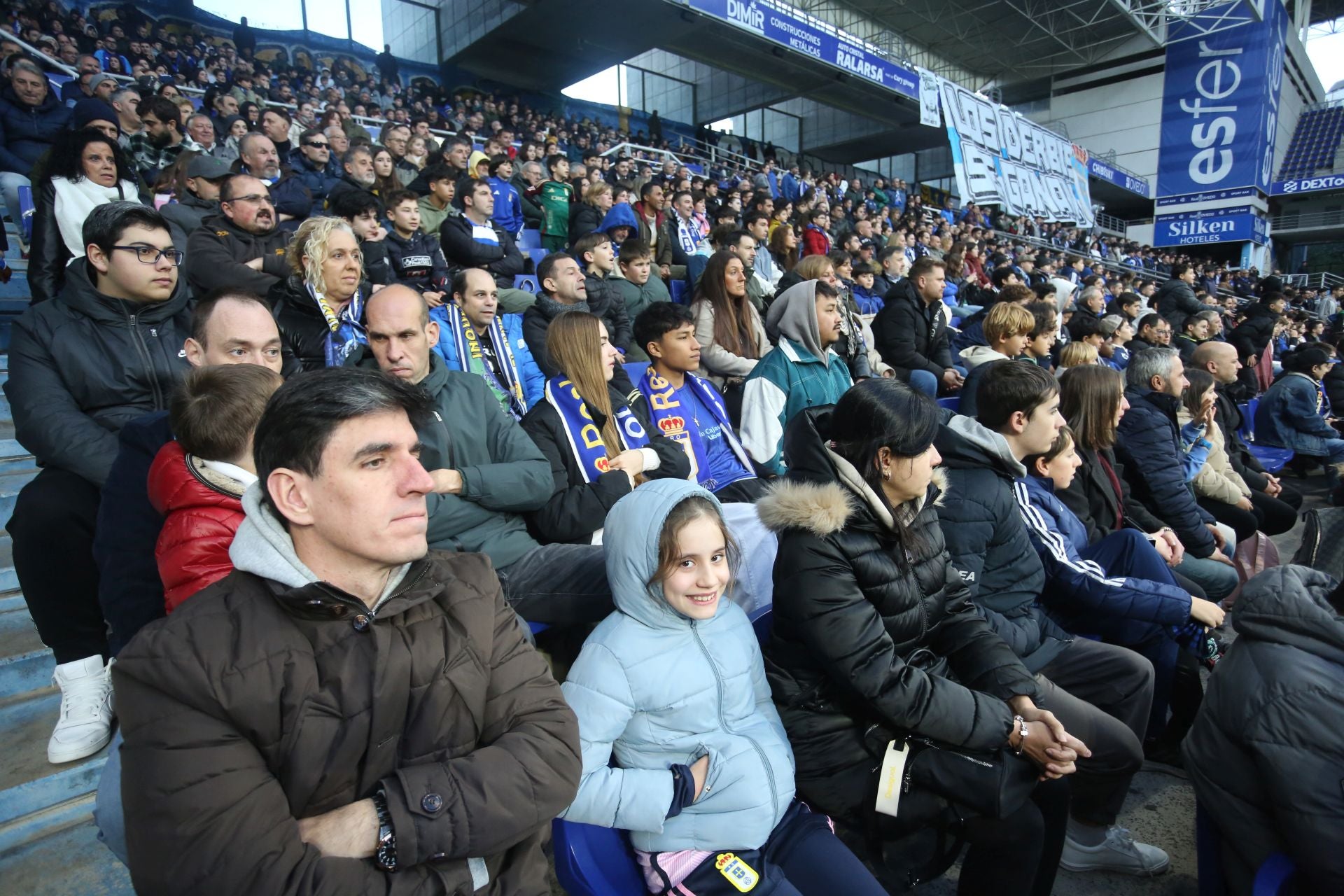 Entrenamiento del Real Oviedo en el día de Reyes mirando al derbi