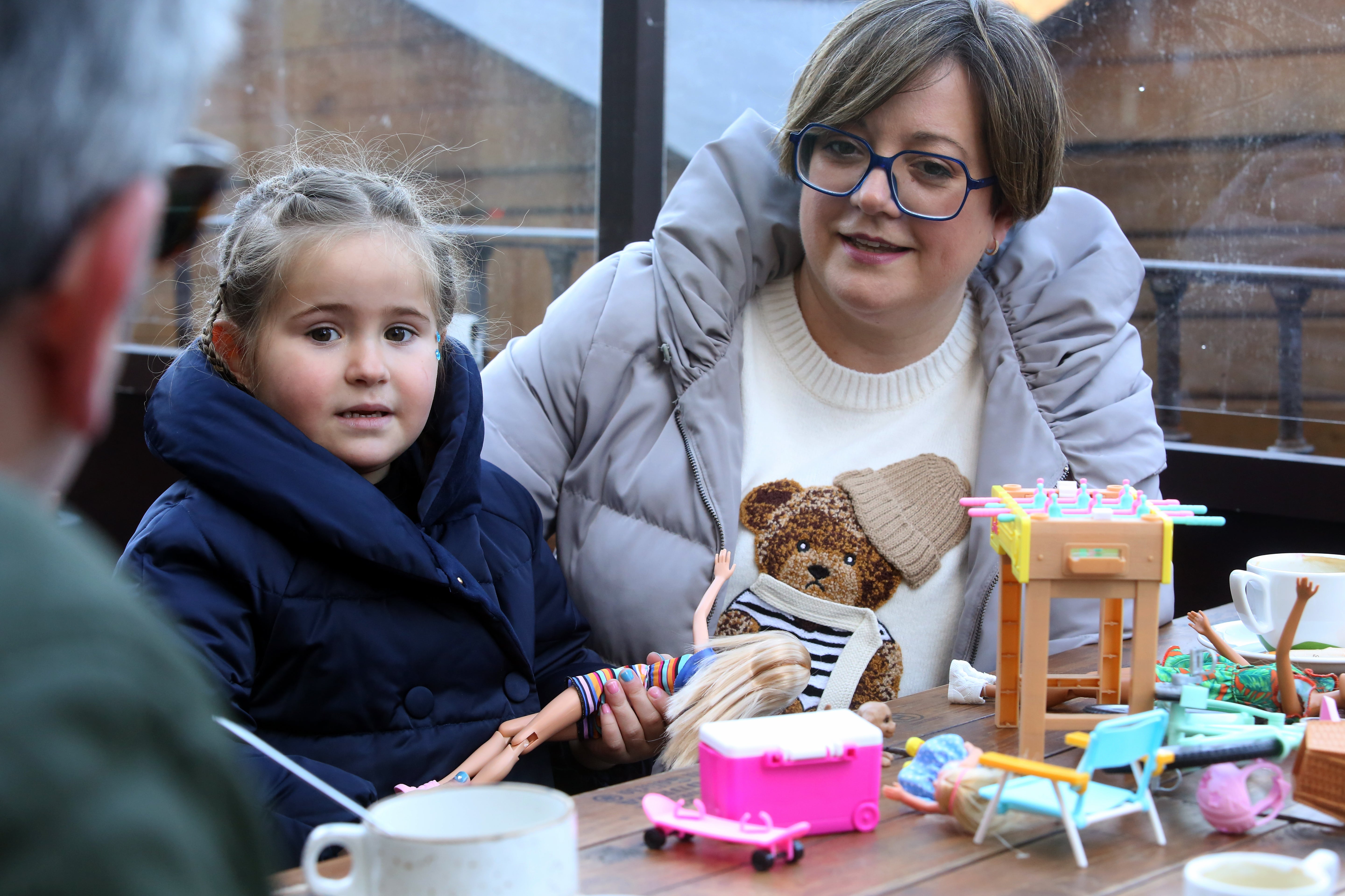 Deseos cumplidos: los niños asturianos disfrutan de una mágica mañana de Reyes