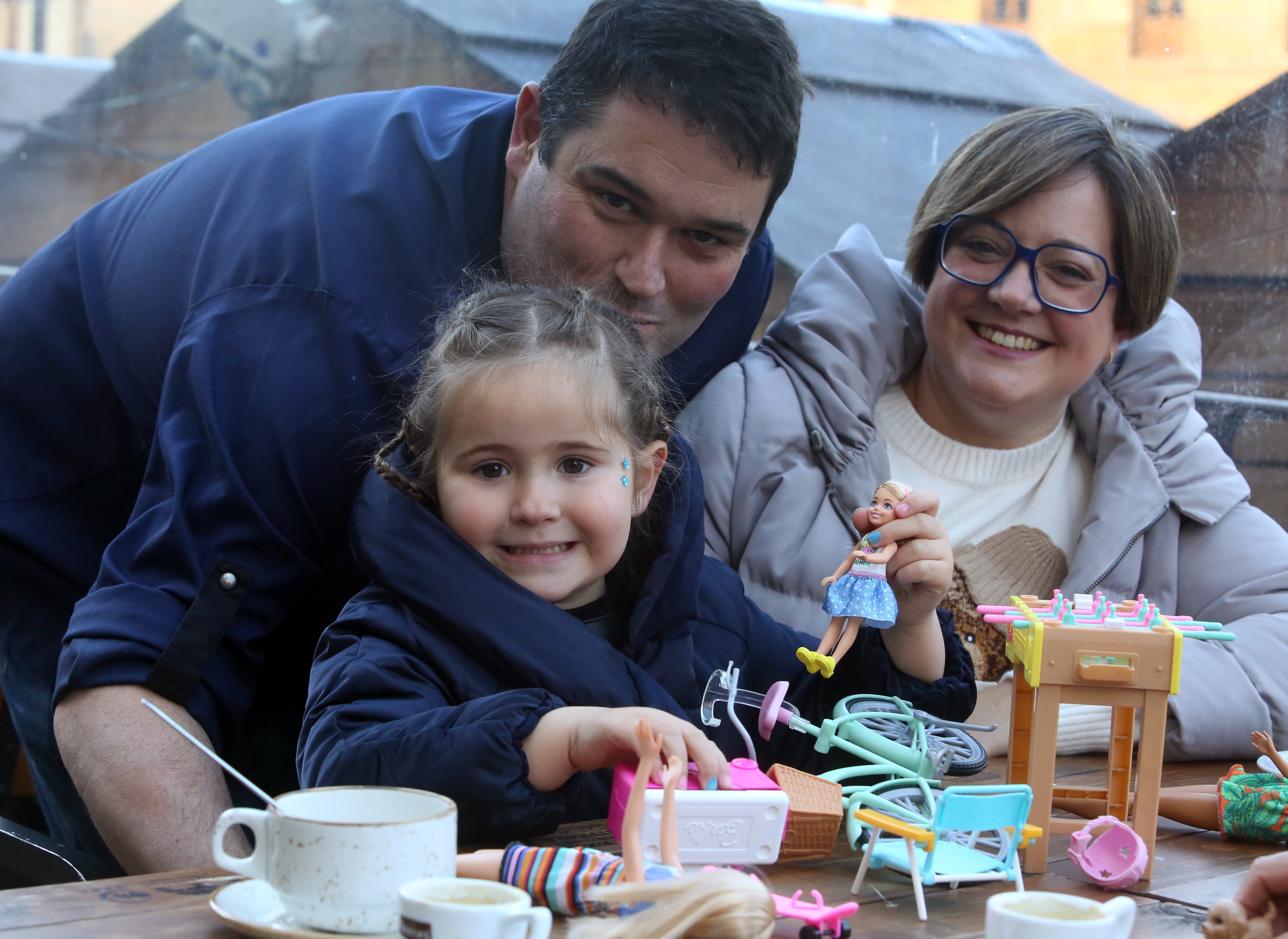 Deseos cumplidos: los niños asturianos disfrutan de una mágica mañana de Reyes