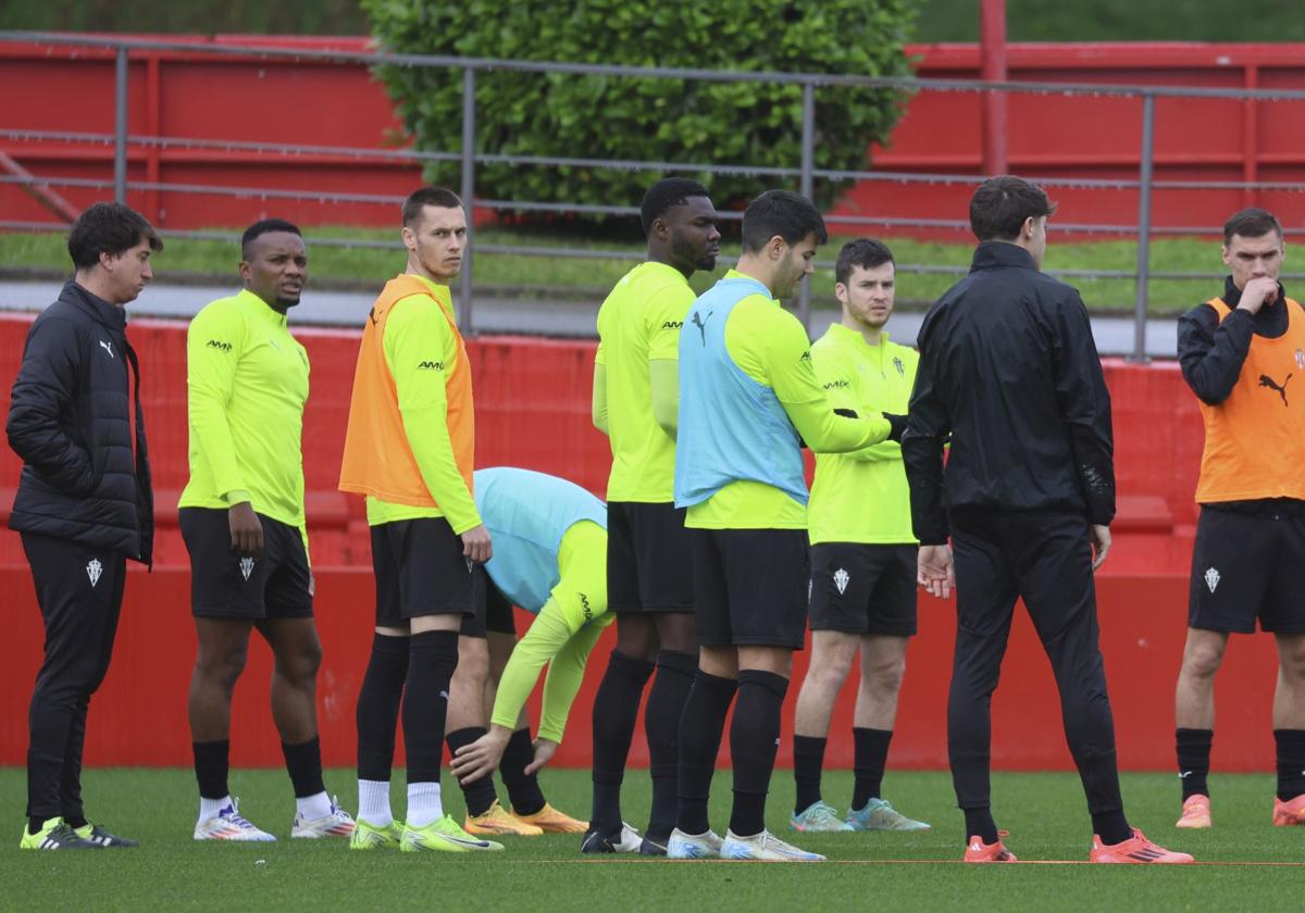 Entrenamiento del Sporting: objetivo, el derbi