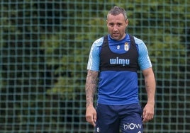 Santi Cazorla, en una sesión de entrenamiento con el Real Oviedo.