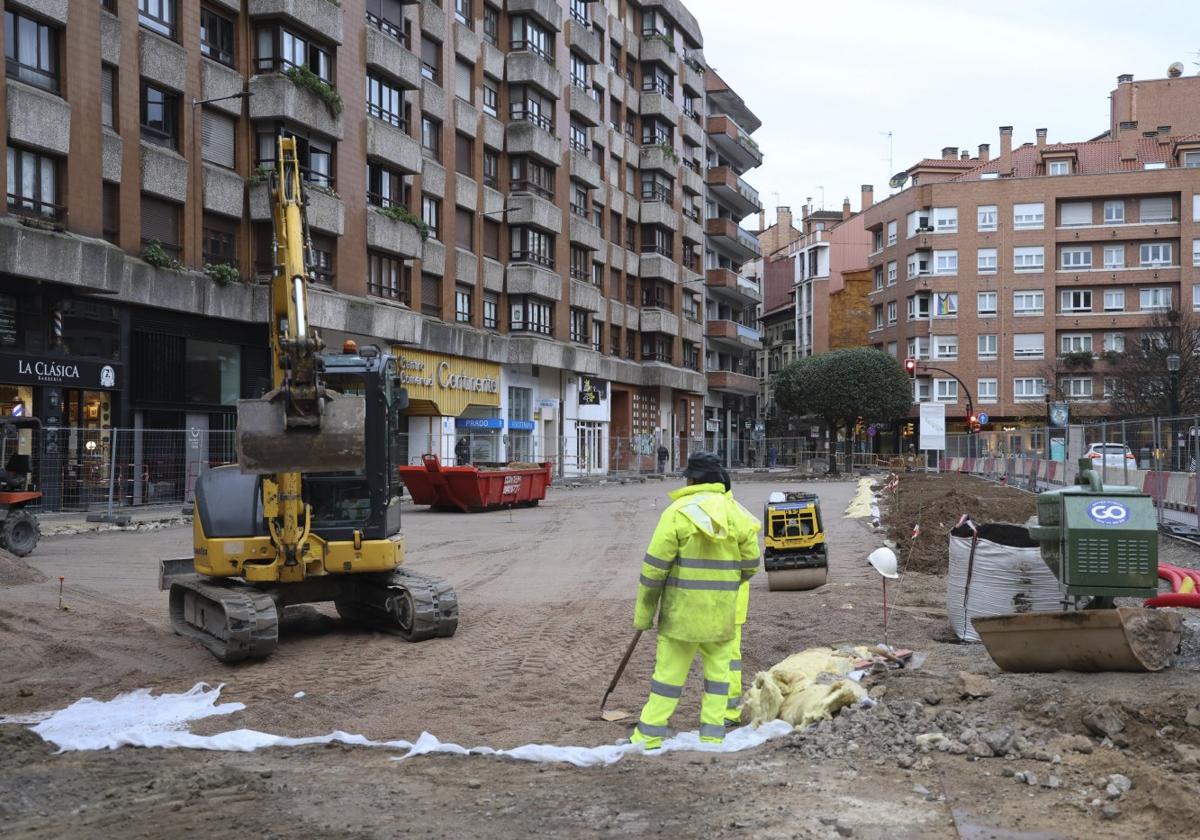 Estado de las obras de remodelación de la plaza del Continental, en las que afloró el acueducto.