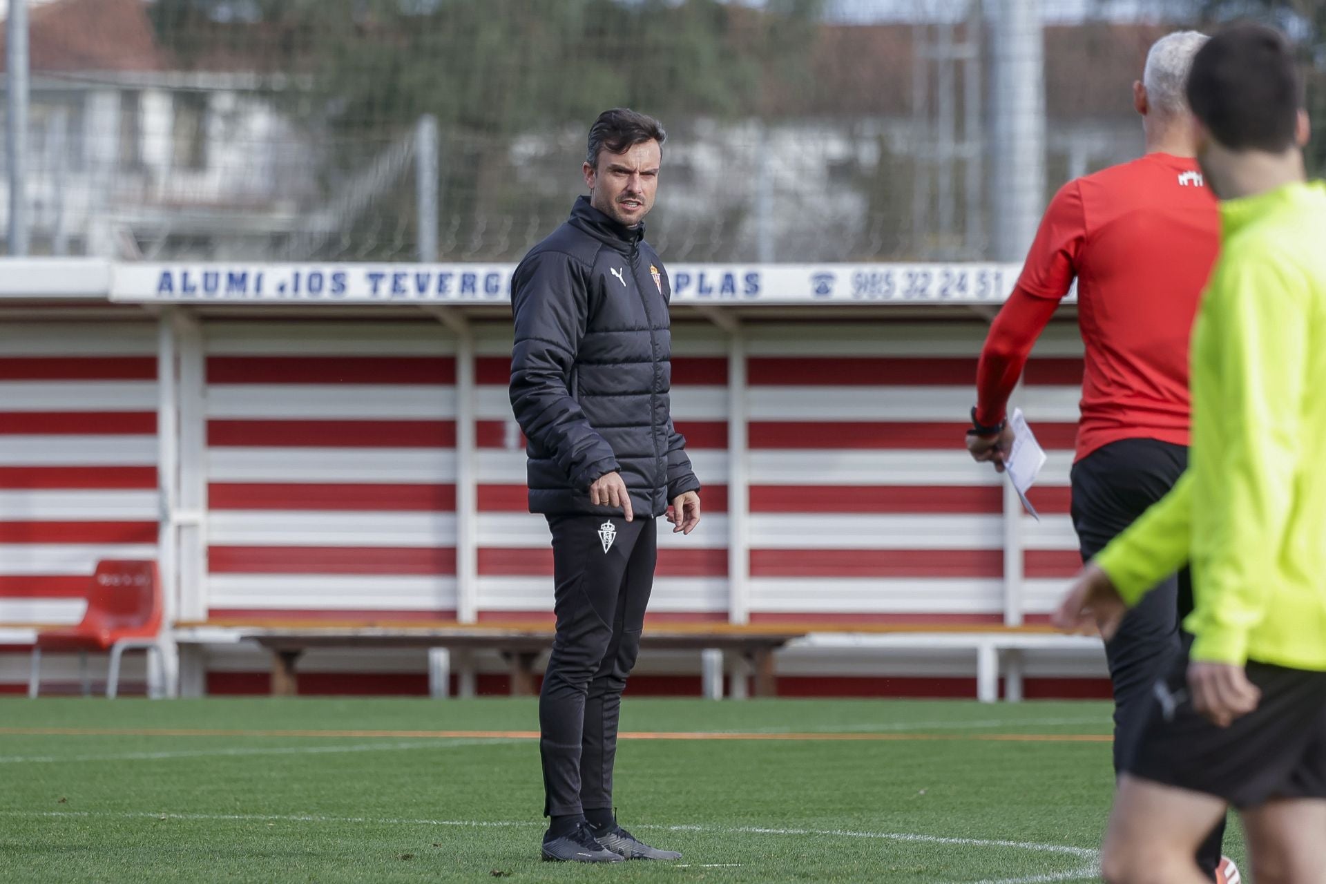 El último entrenamiento del Sporting de Gijón antes del derbi, en fotos