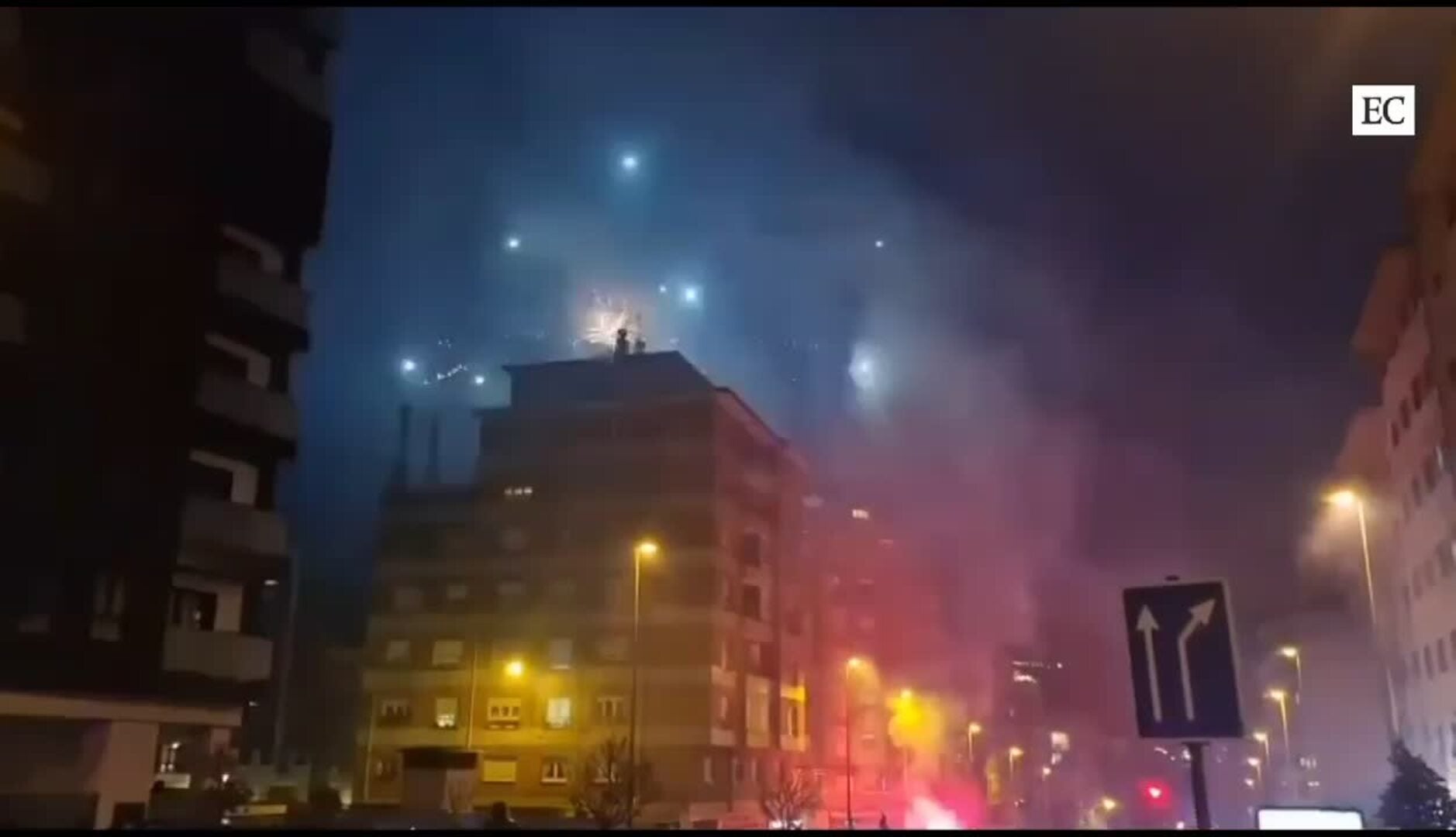 Fuegos artificiales en Oviedo antes del derbi