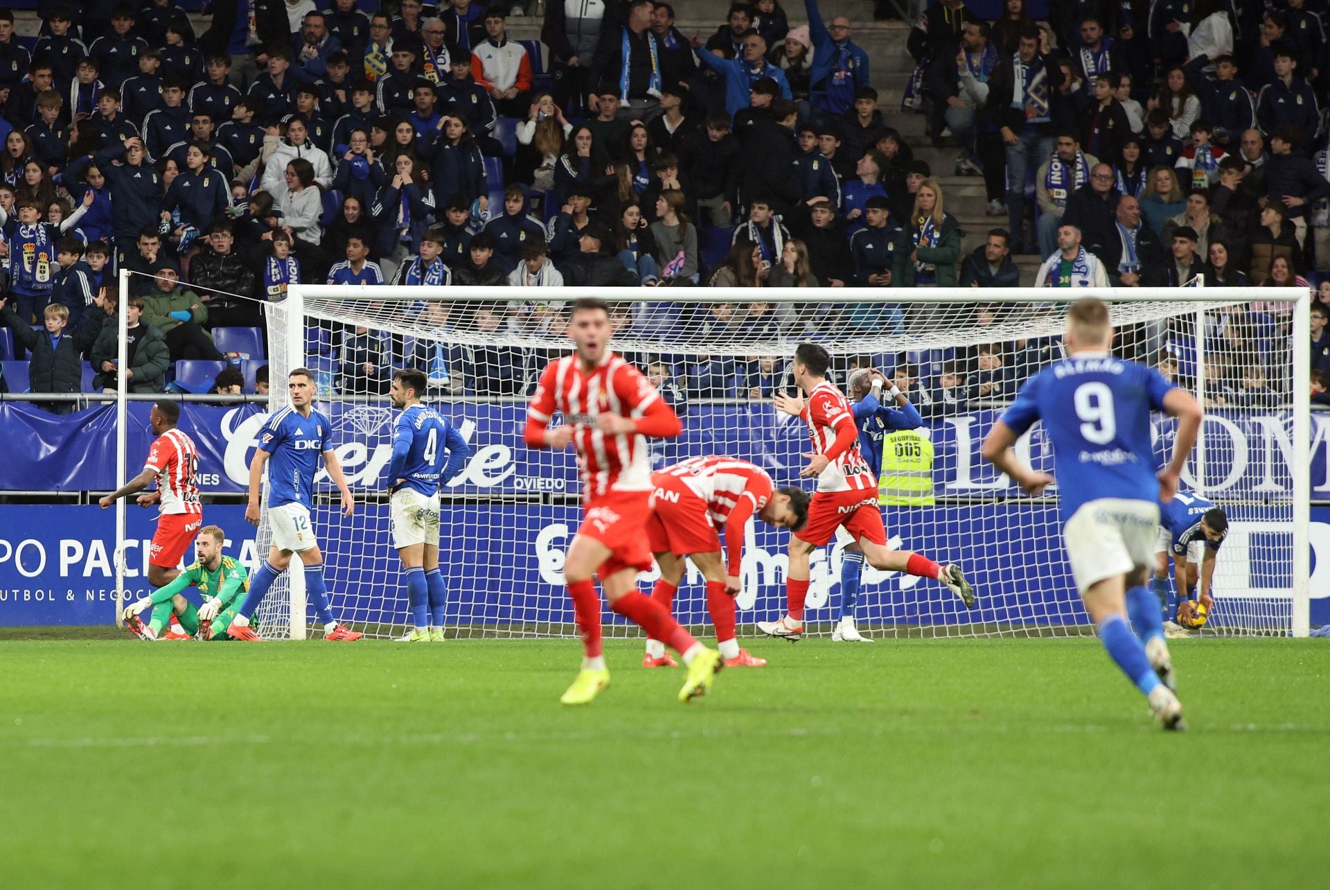 Las mejores imágenes del Real Oviedo - Sporting de Gijón