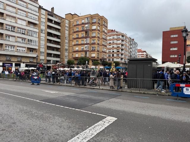 ¿Estuviste animando al Real Oviedo antes del derbi? ¡Búscate en las fotos!