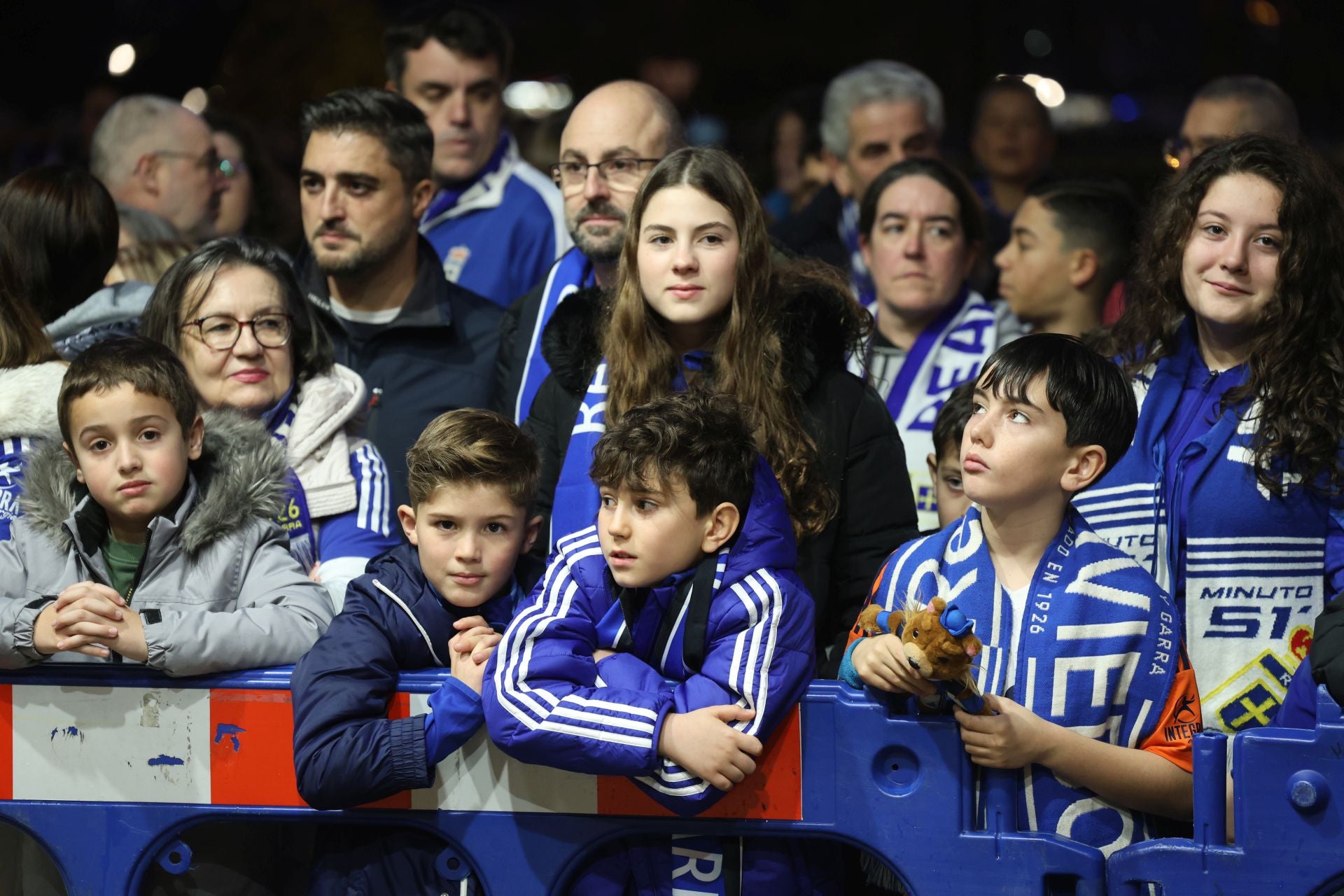 ¿Estuviste animando al Real Oviedo antes del derbi? ¡Búscate en las fotos!