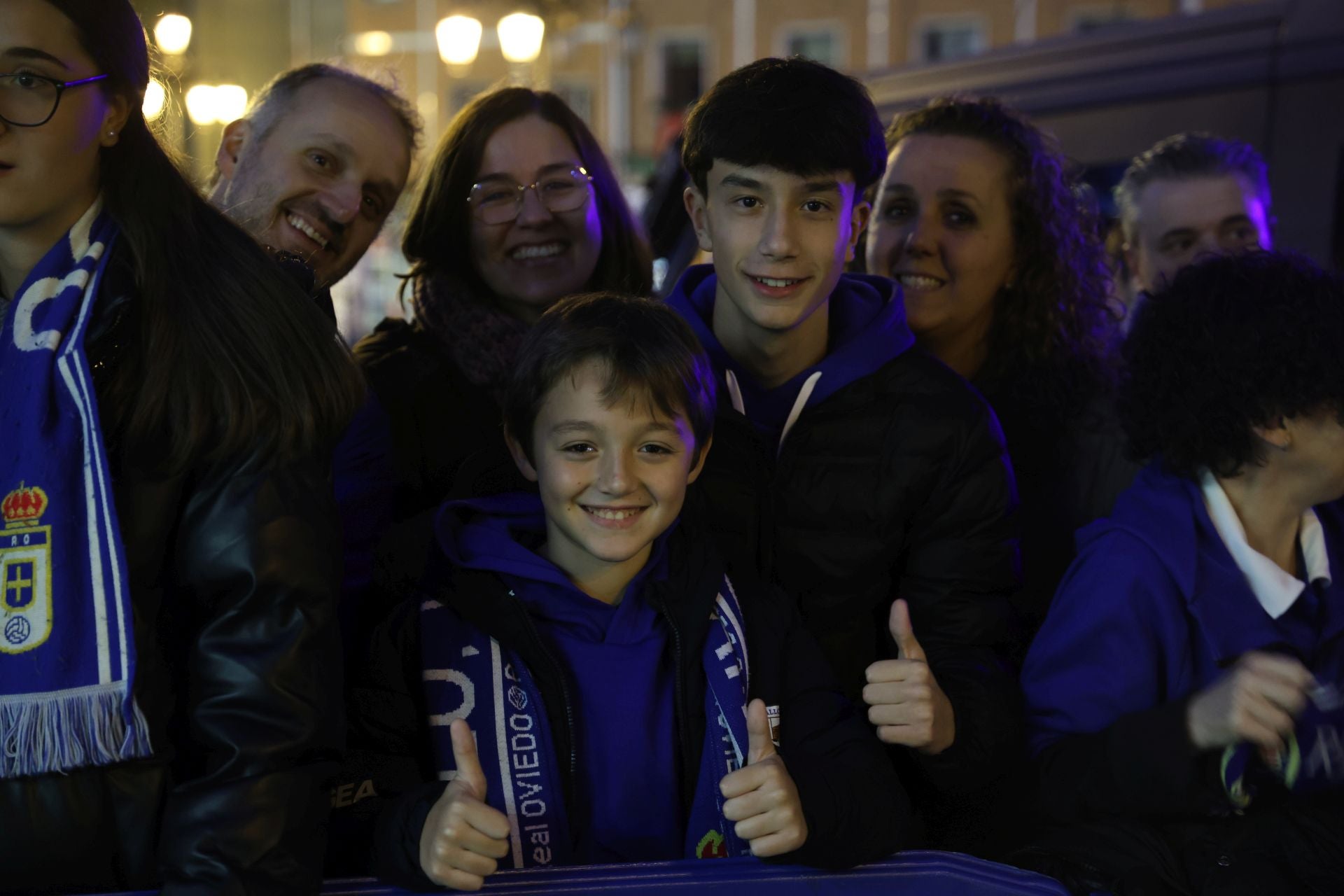 ¿Estuviste animando al Real Oviedo antes del derbi? ¡Búscate en las fotos!