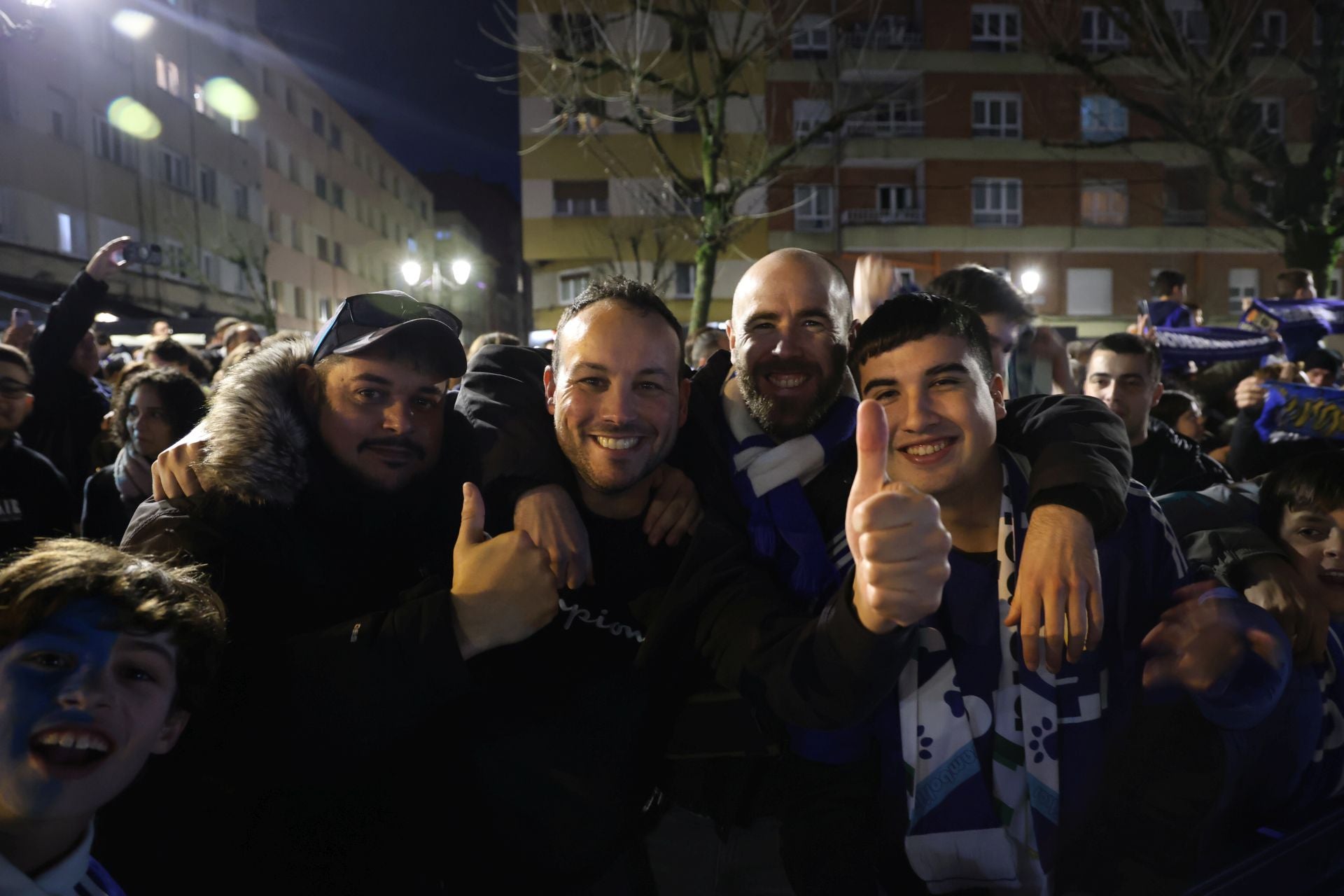 ¿Estuviste animando al Real Oviedo antes del derbi? ¡Búscate en las fotos!