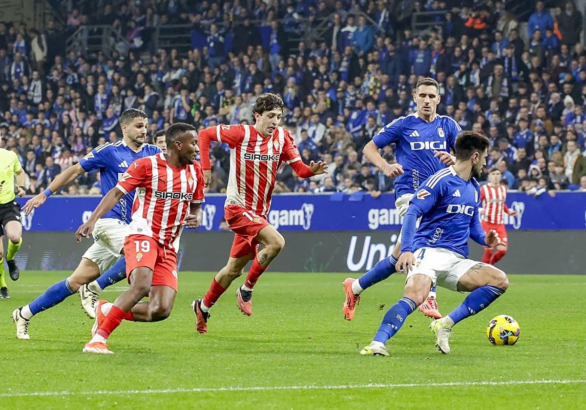 Real Oviedo 1-1 Sporting de Gijón: el derbi asturiano se queda en tablas