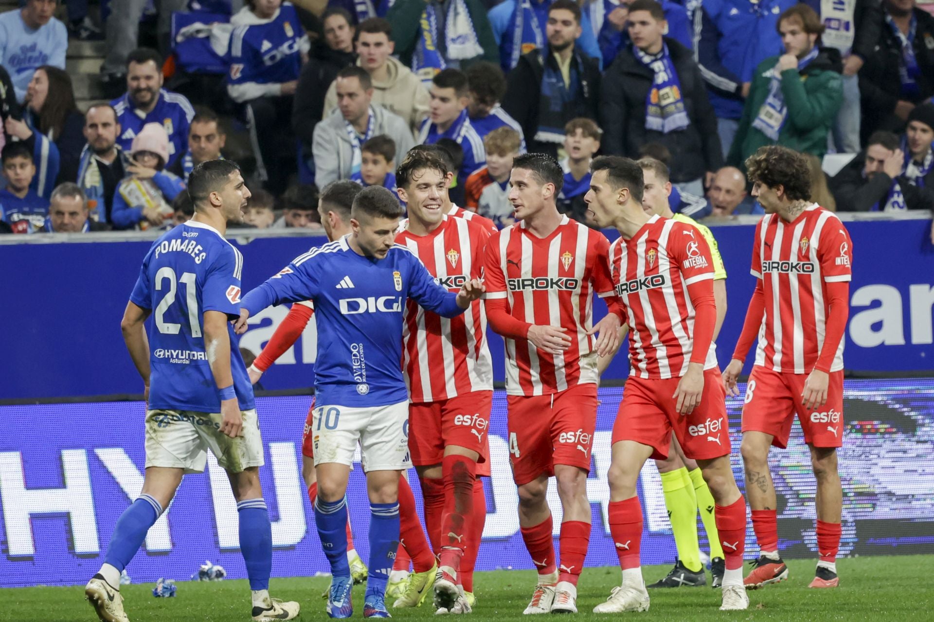 Las mejores imágenes del Real Oviedo - Sporting de Gijón