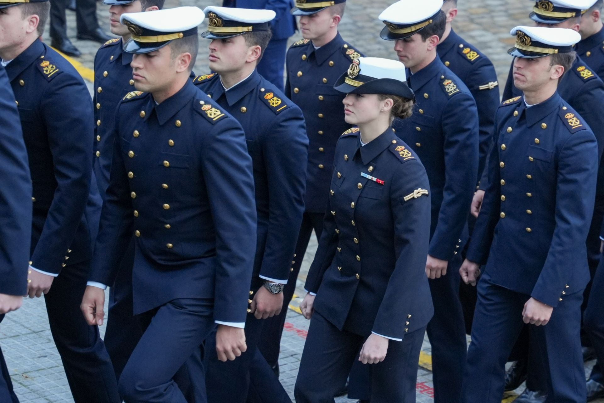 La Princesa Leonor se despide de sus padres, los Reyes, y pone rumbo a América