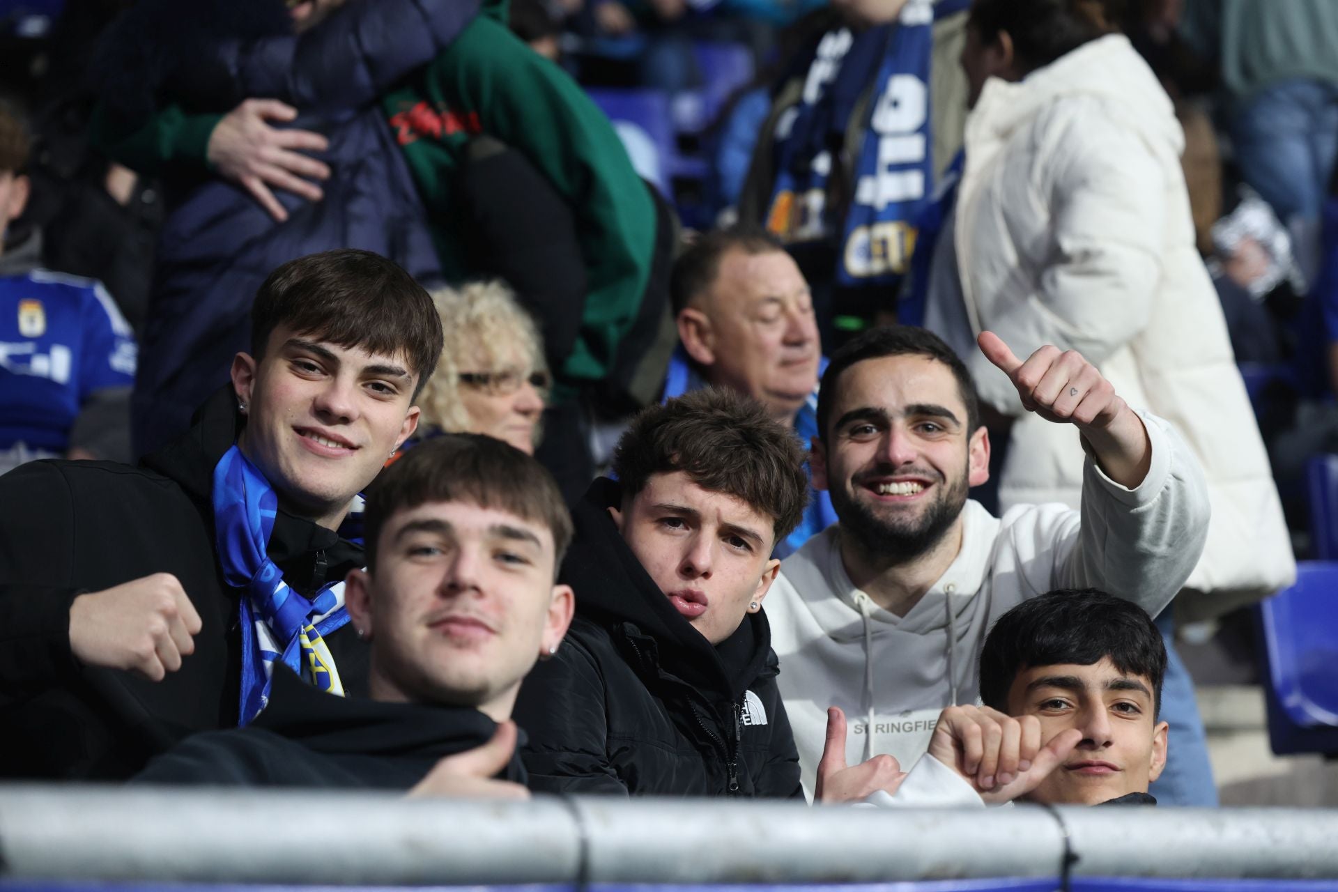 ¿Estuviste viendo el Real Oviedo - Sporting de Gijón? ¡Búscate en las fotos del Tartiere!