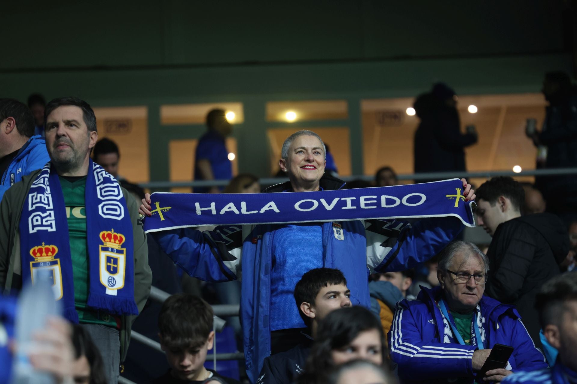 ¿Estuviste viendo el Real Oviedo - Sporting de Gijón? ¡Búscate en las fotos del Tartiere!