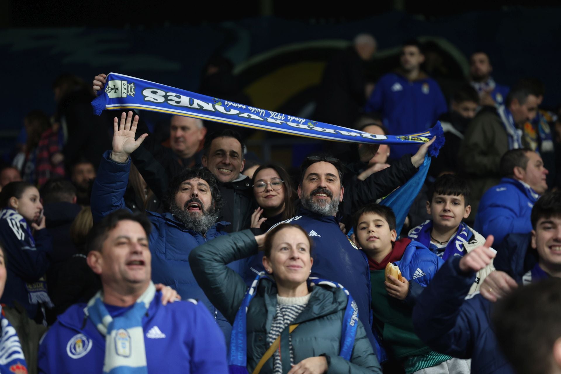 ¿Estuviste viendo el Real Oviedo - Sporting de Gijón? ¡Búscate en las fotos del Tartiere!