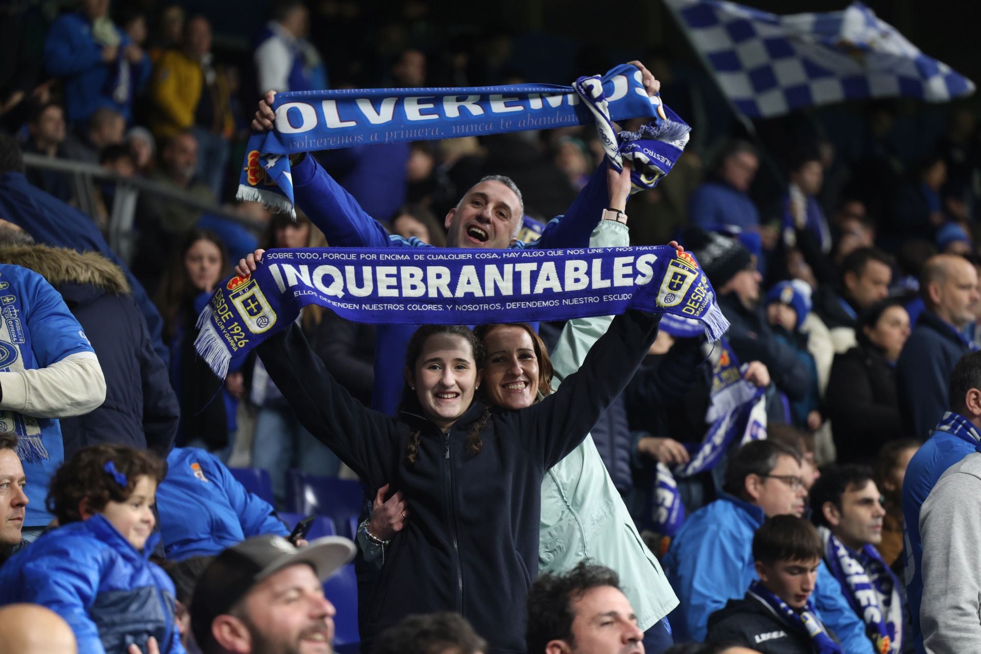 ¿Estuviste viendo el Real Oviedo - Sporting de Gijón? ¡Búscate en las fotos del Tartiere!