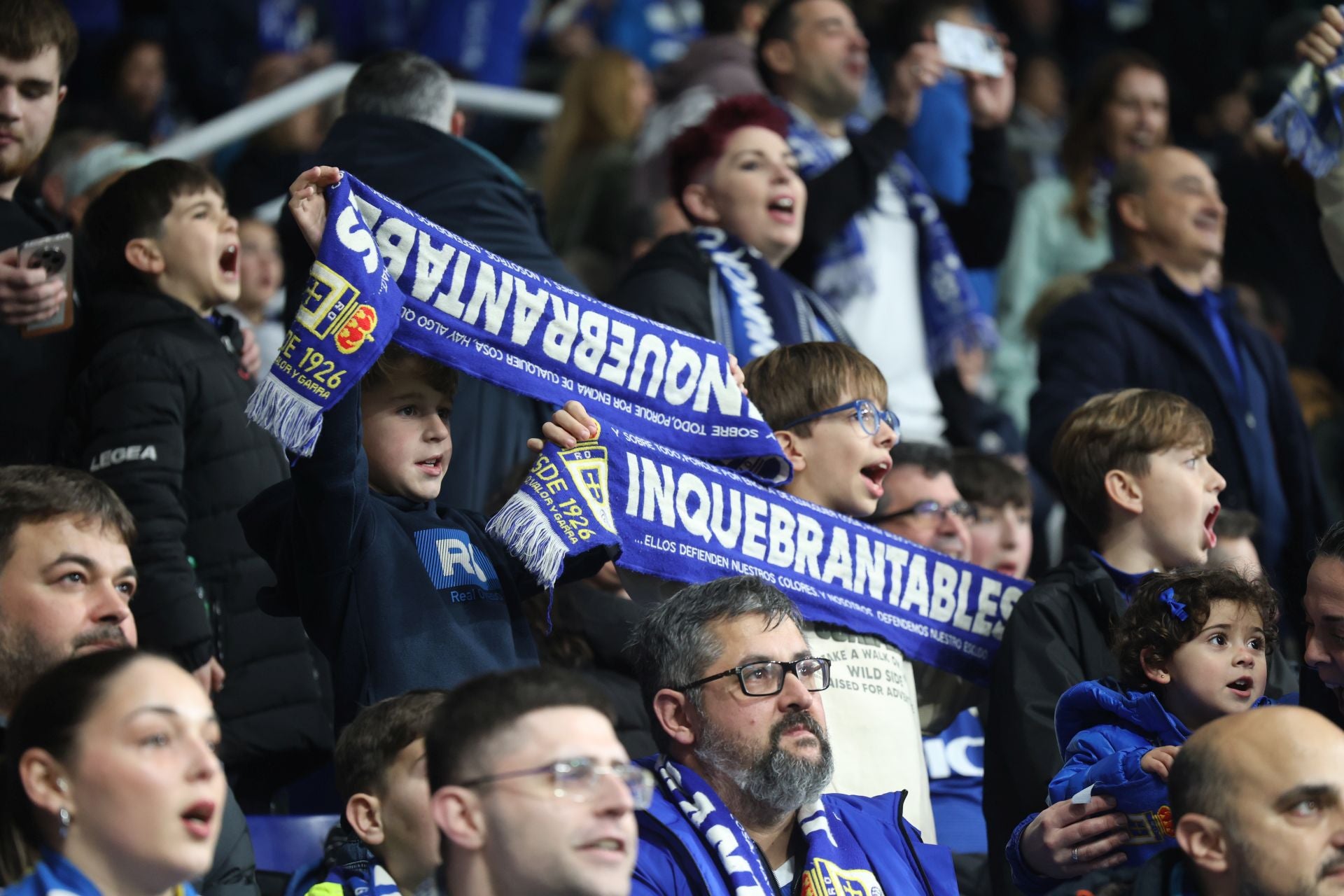 ¿Estuviste viendo el Real Oviedo - Sporting de Gijón? ¡Búscate en las fotos del Tartiere!