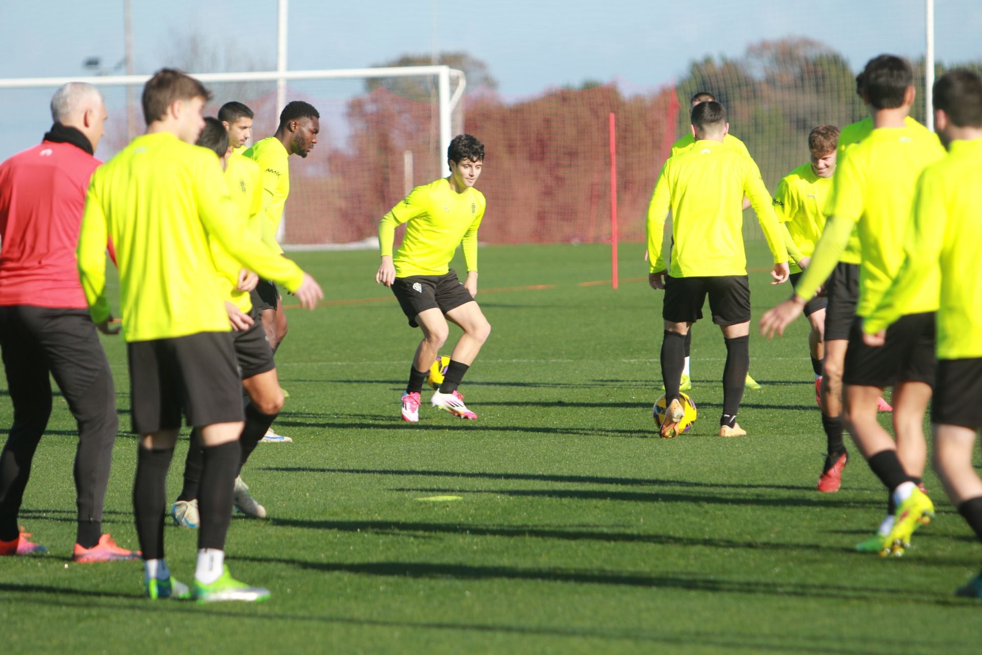 El Sporting de Gijón vuelve a entrenar tras el derbi