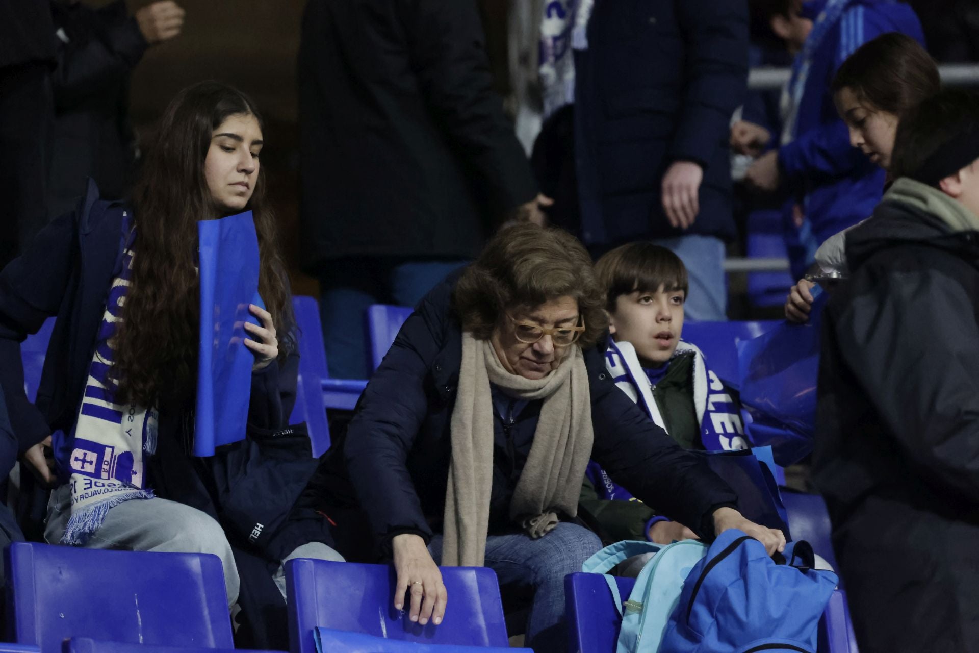 ¿Estuviste viendo el Real Oviedo - Sporting de Gijón? ¡Búscate en las fotos del Tartiere!