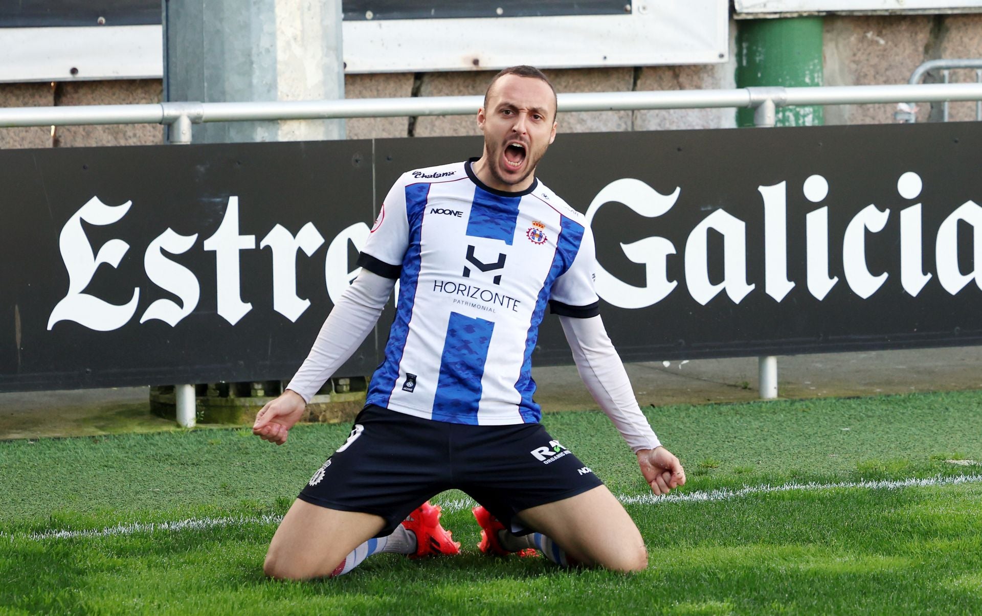 Coruxo 2 -2 Real Avilés, en imágenes