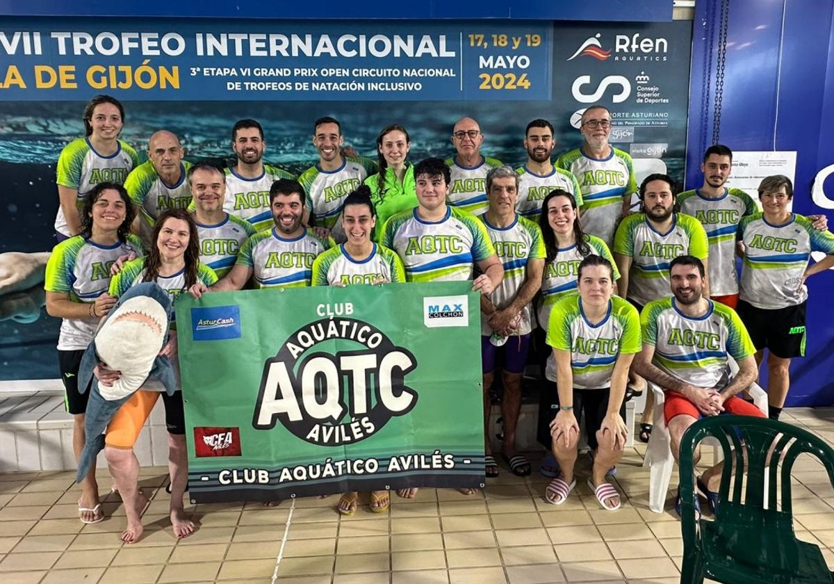 Gran nivel de Aquático y Las Anclas en el Memorial 'La Nena'