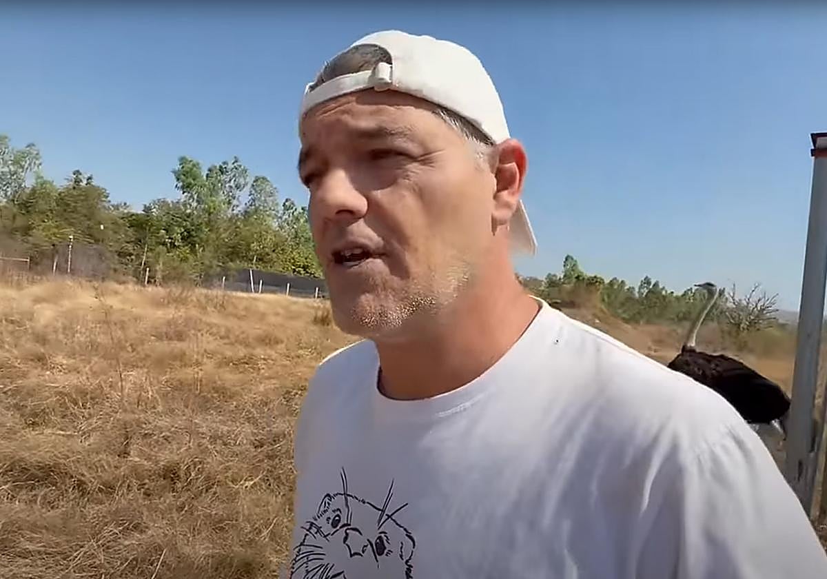 Frank Cuesta, en el vídeo en el que anuncia que retoma el tratamiento contra la leucemia.