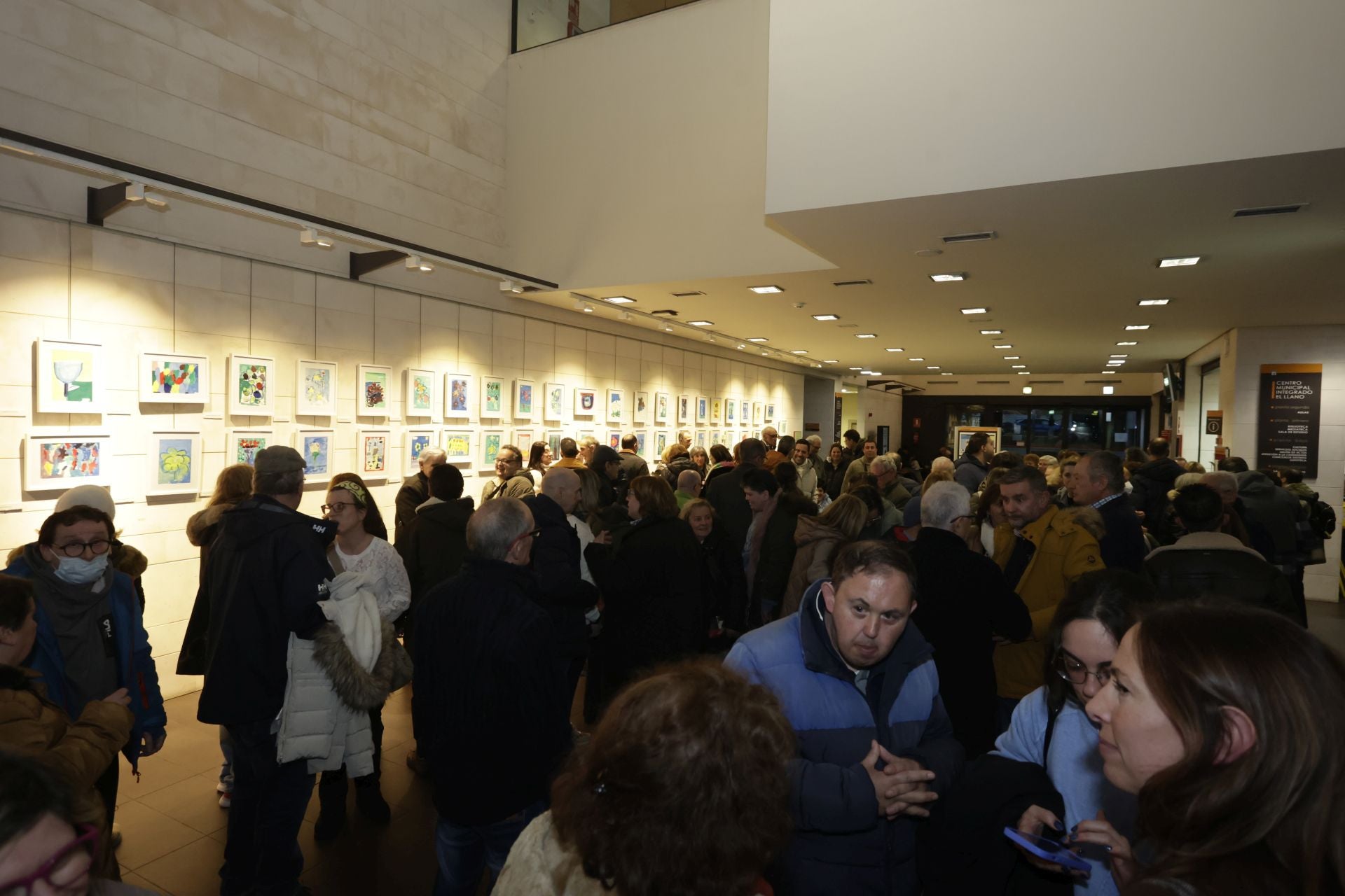 Residentes del Centro de Apoyo a la Integración APTA de Gijón exponen su arte